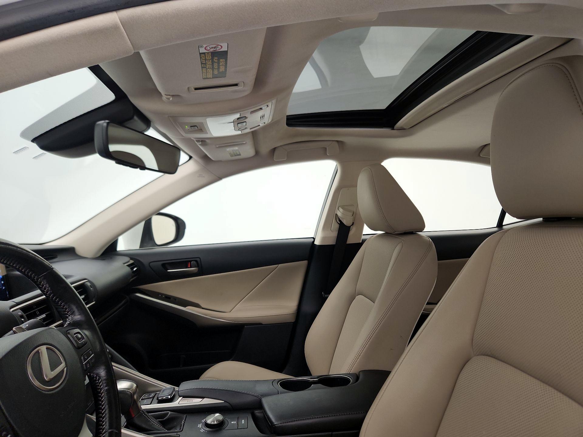 Thumbnail: 2017 Lexus IS - 20