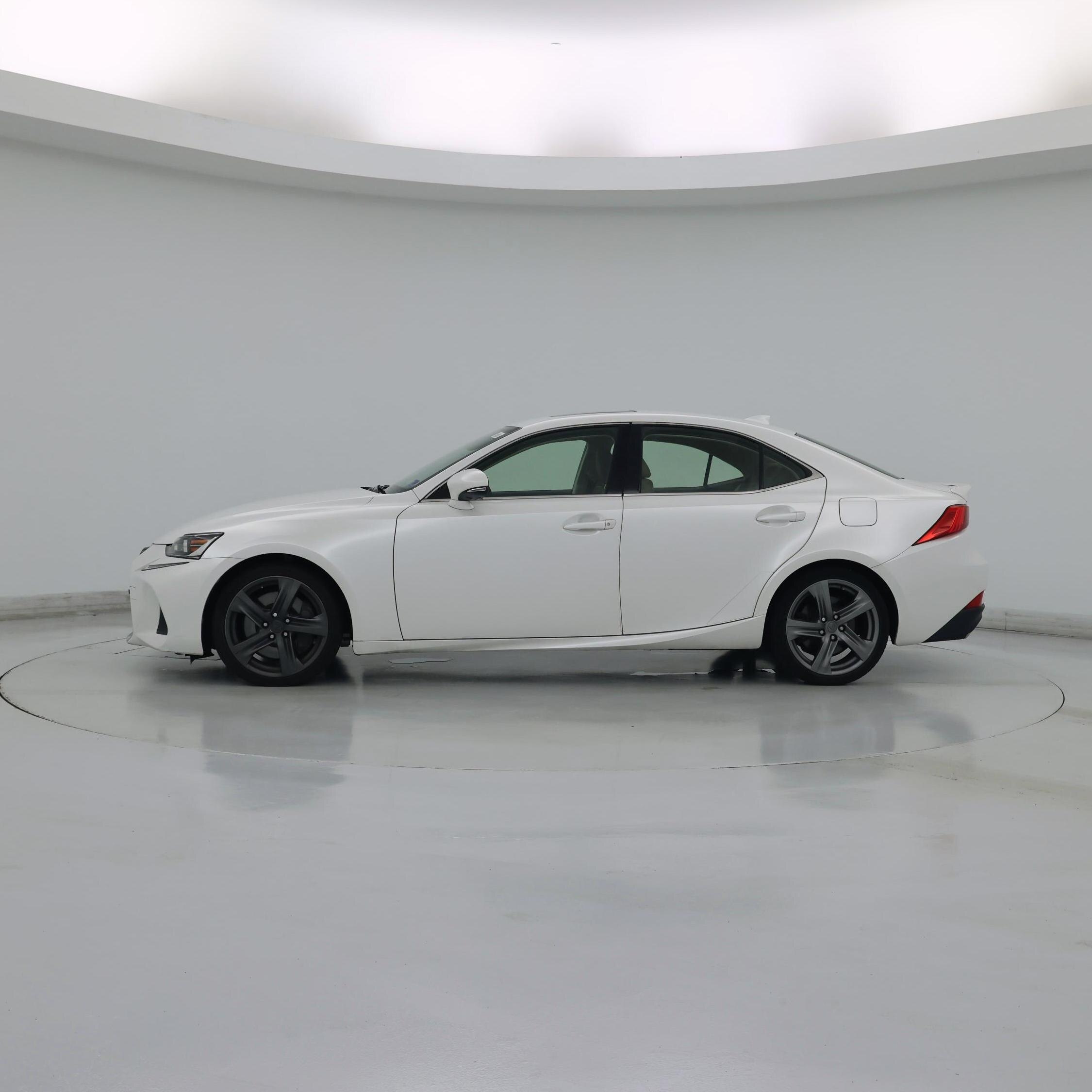 Thumbnail: 2017 Lexus IS - 3