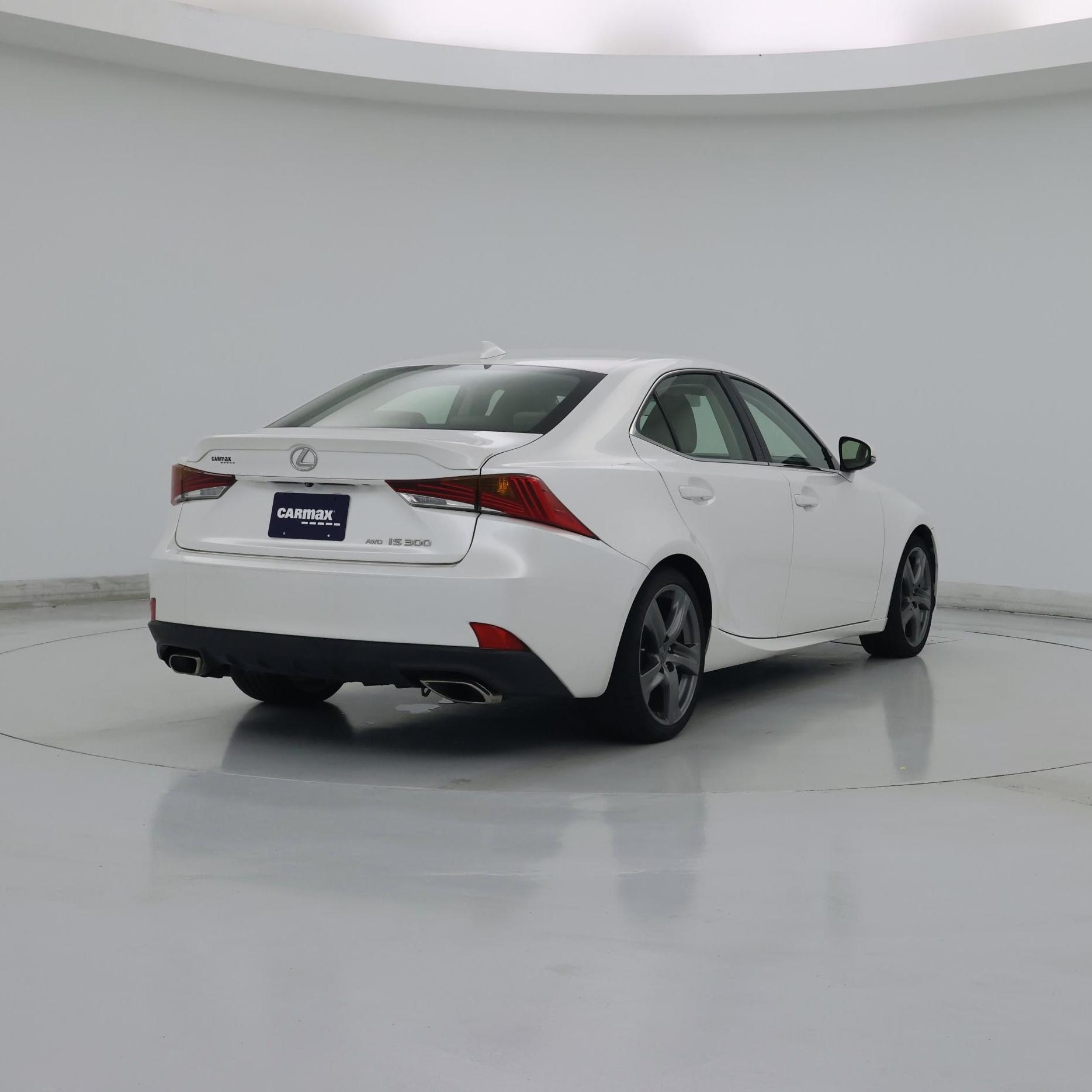 Thumbnail: 2017 Lexus IS - 8