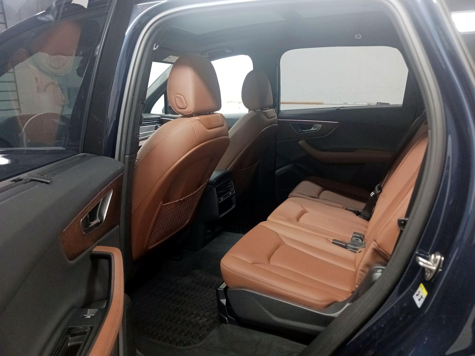 Thumbnail: 2025 Audi Q7 - 16