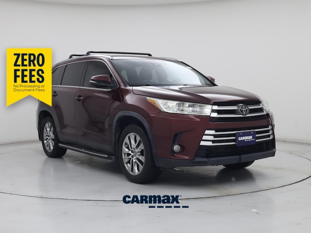 Red (Burgundy) 2019 Toyota Highlander XLE FWD SUV / Crossover Front-Wheel Drive Automatic