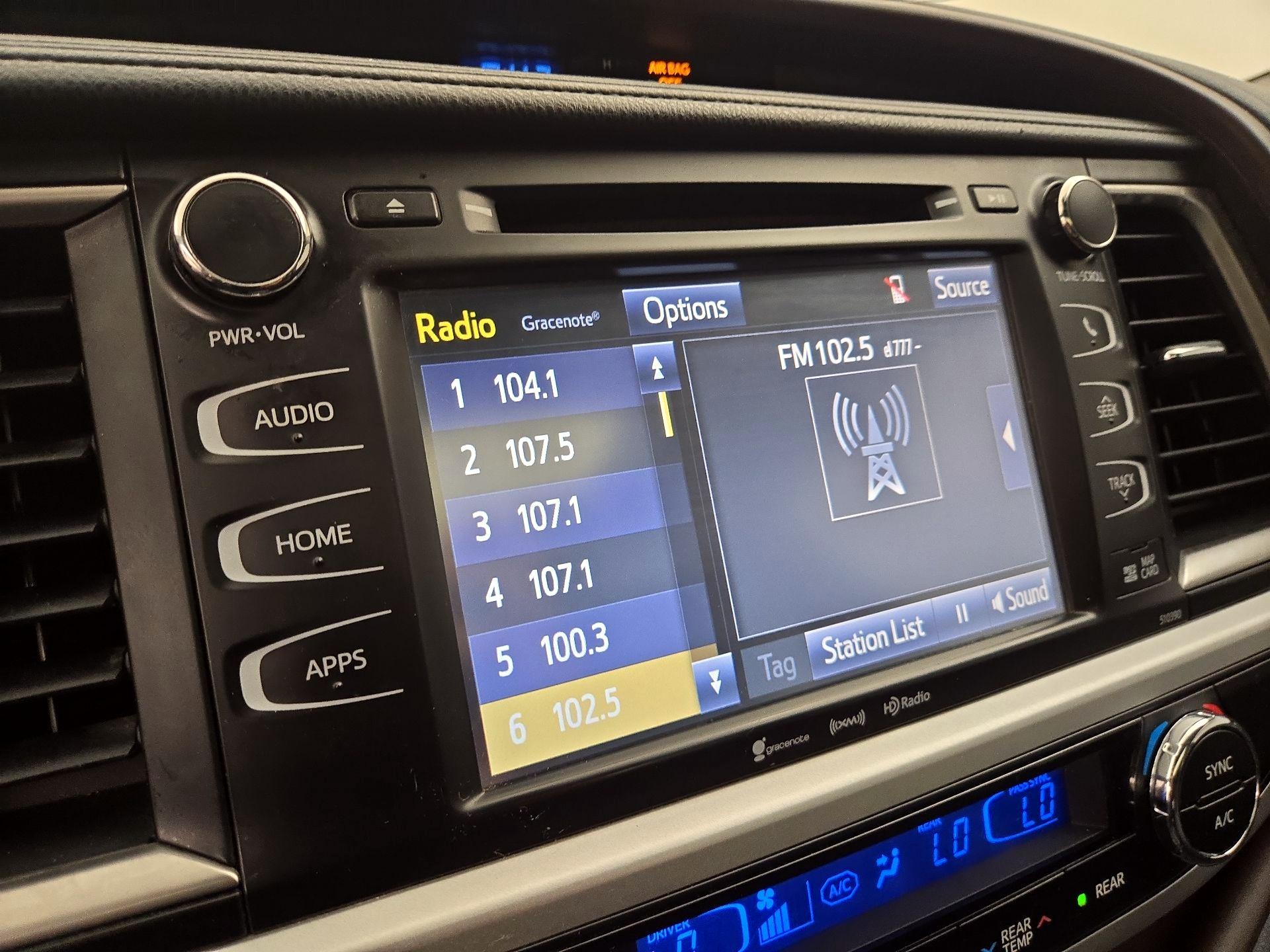 Thumbnail: 2019 Toyota Highlander - 16