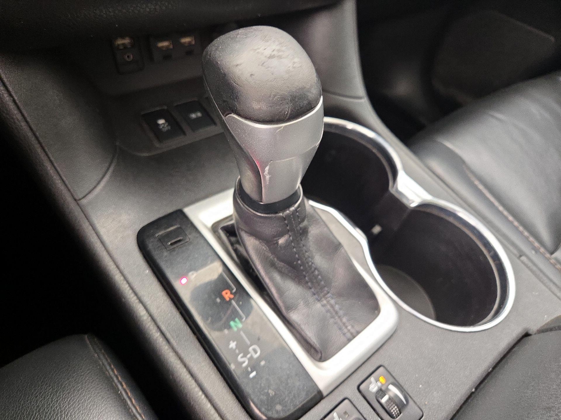 Thumbnail: 2019 Toyota Highlander - 18