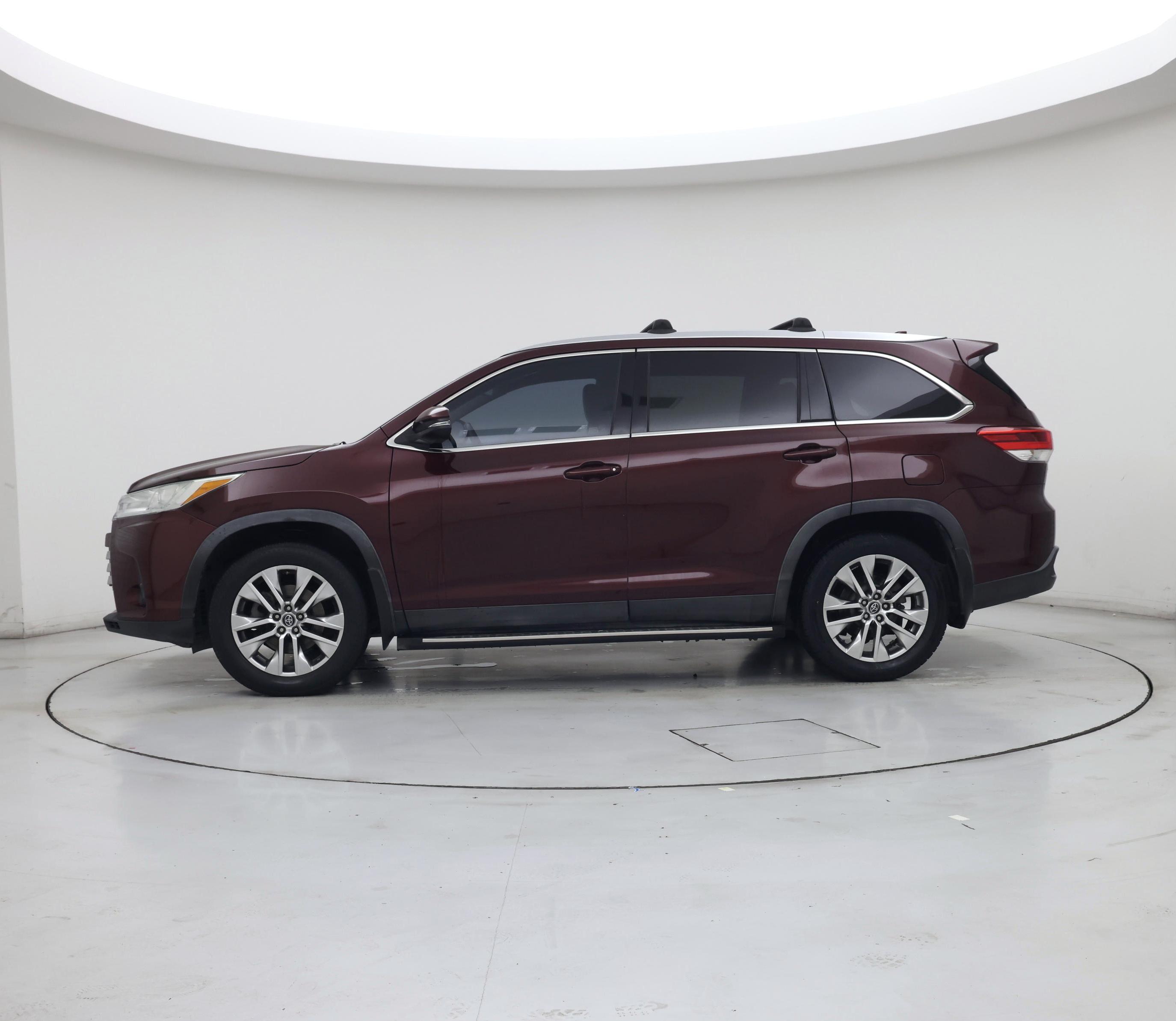 Thumbnail: 2019 Toyota Highlander - 3