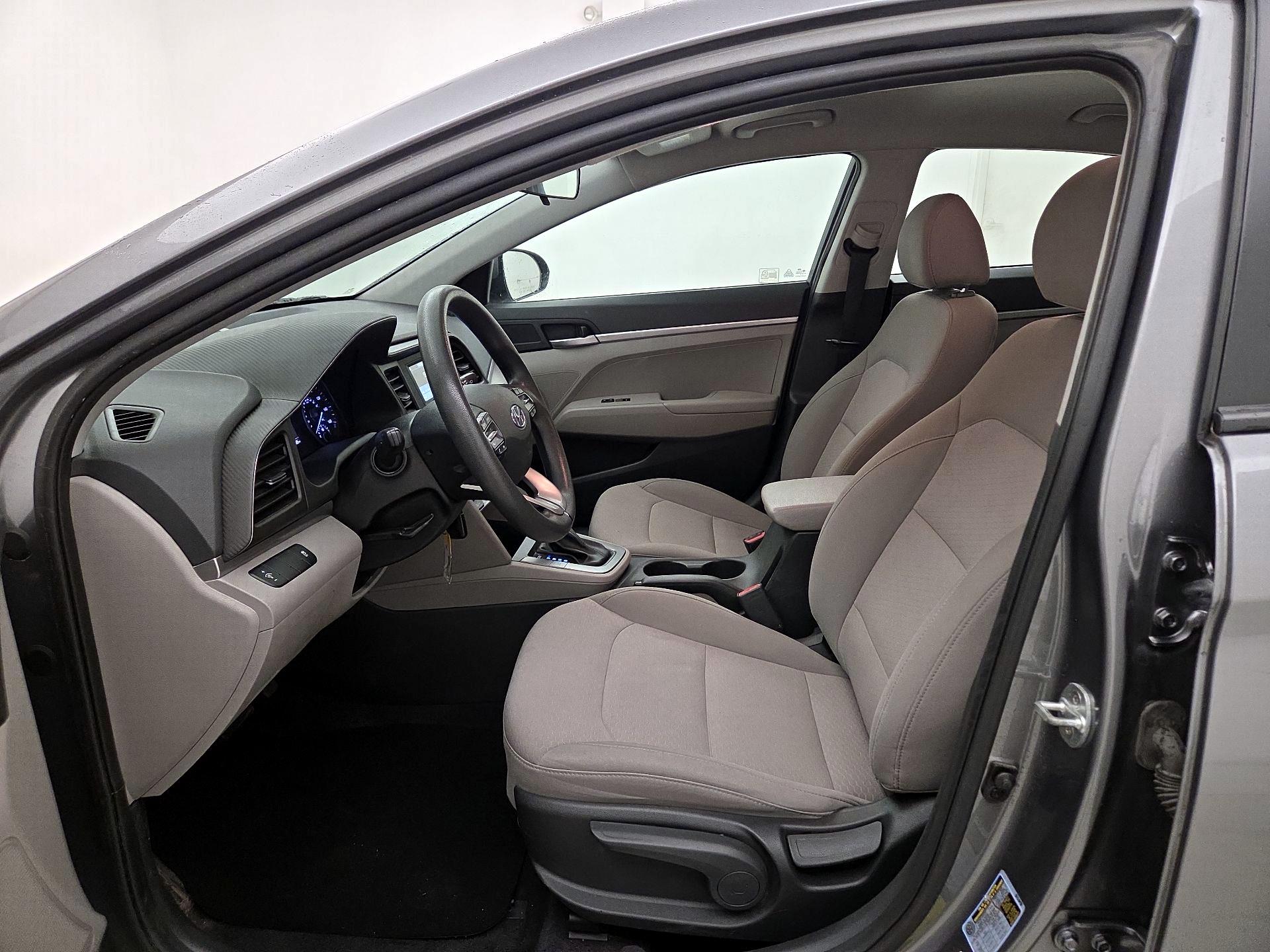 Thumbnail: 2019 Hyundai Elantra - 11