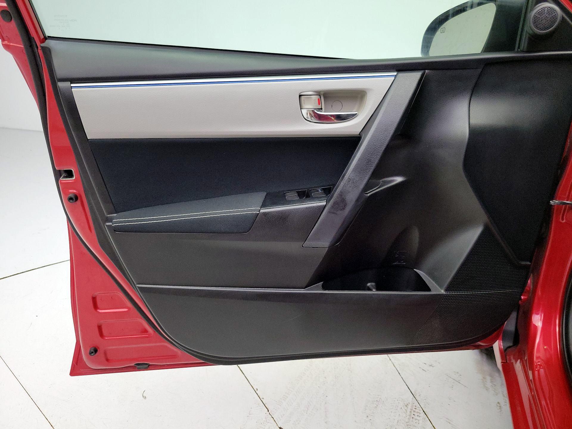 Thumbnail: 2016 Toyota Corolla - 12