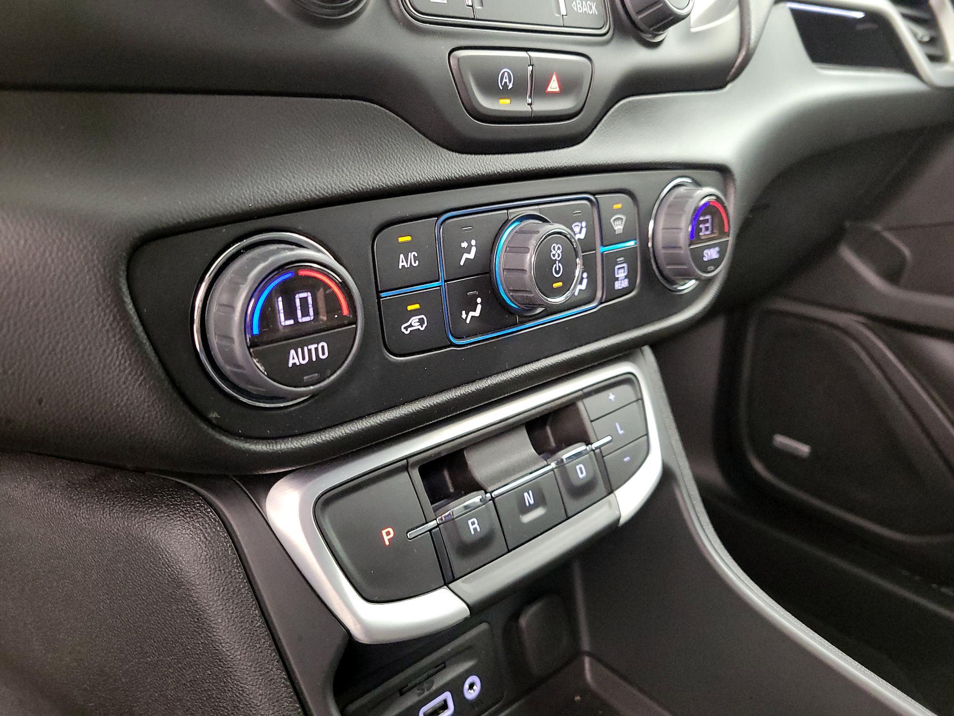 Thumbnail: 2022 GMC Terrain - 17