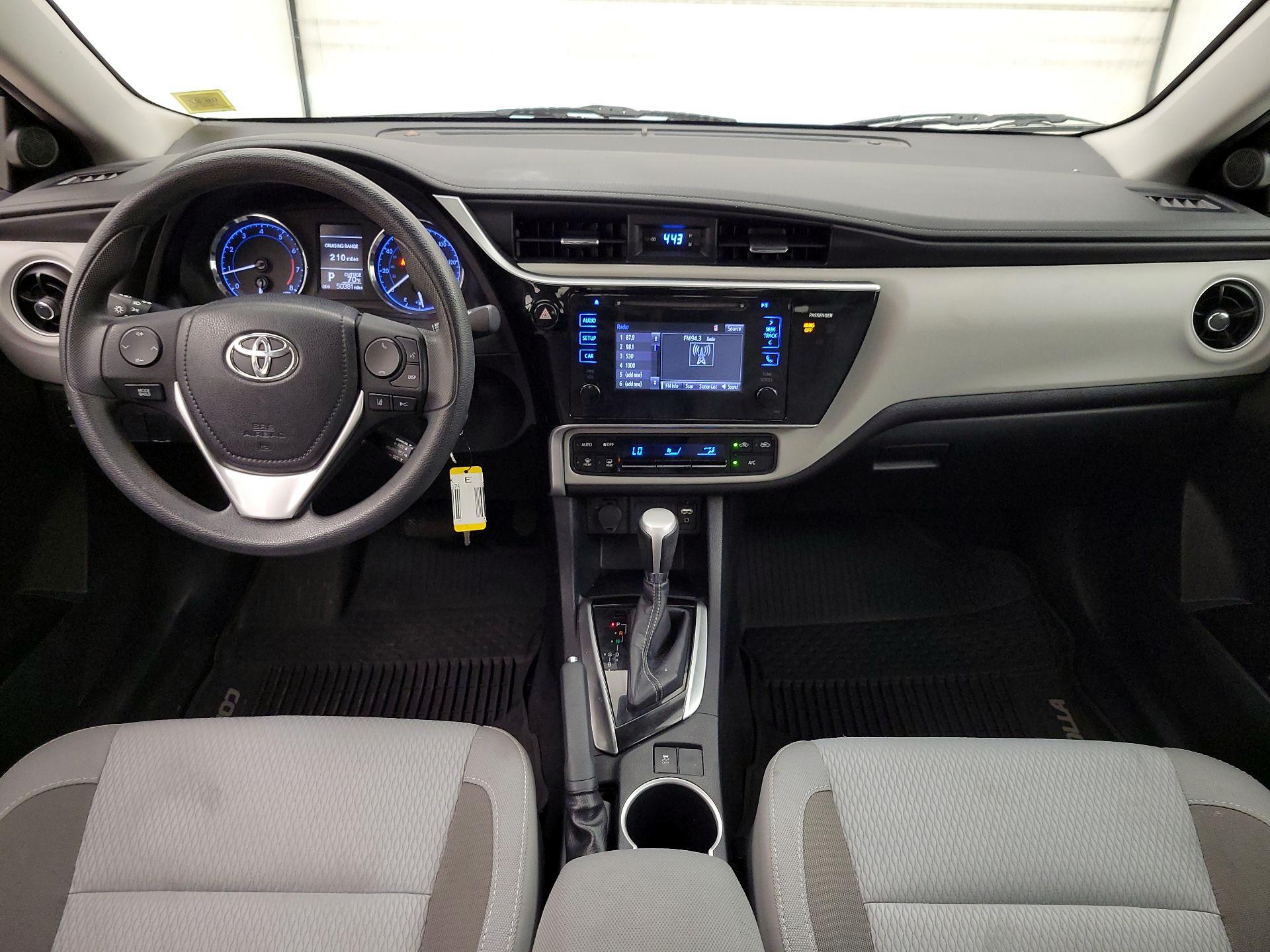 Thumbnail: 2017 Toyota Corolla - 9