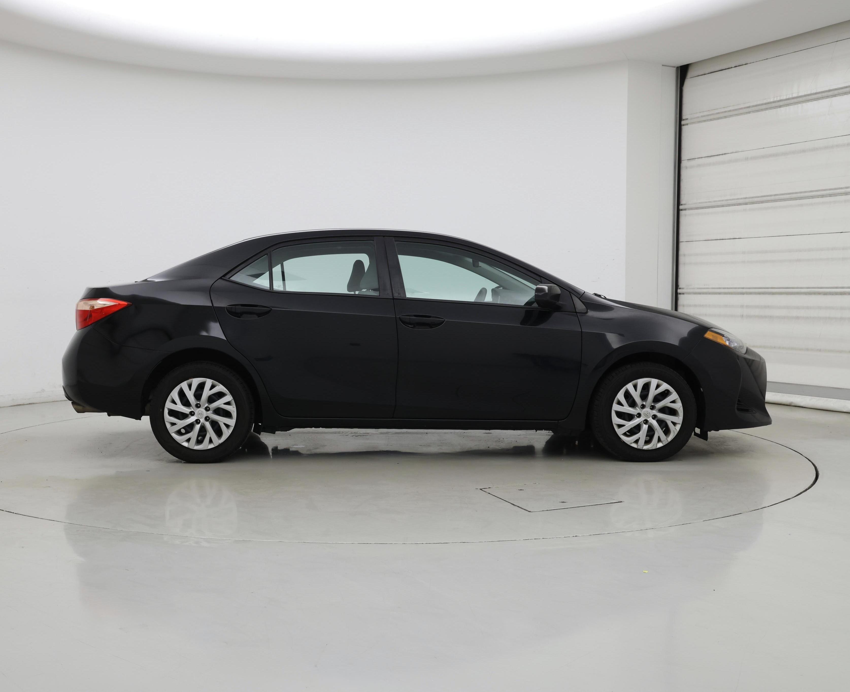 Thumbnail: 2017 Toyota Corolla - 7