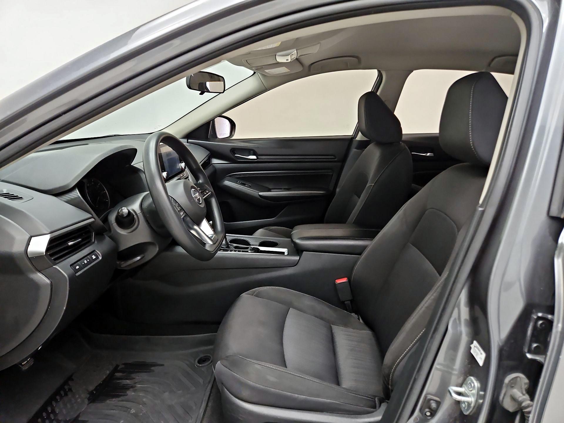 Thumbnail: 2020 Nissan Altima - 11