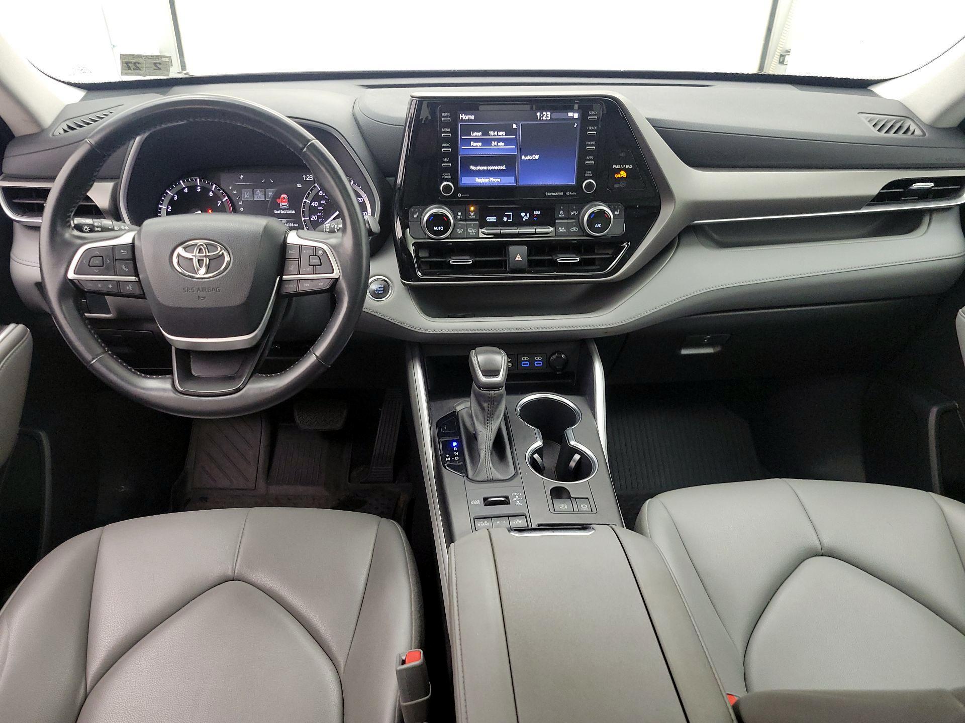 Thumbnail: 2022 Toyota Highlander - 9