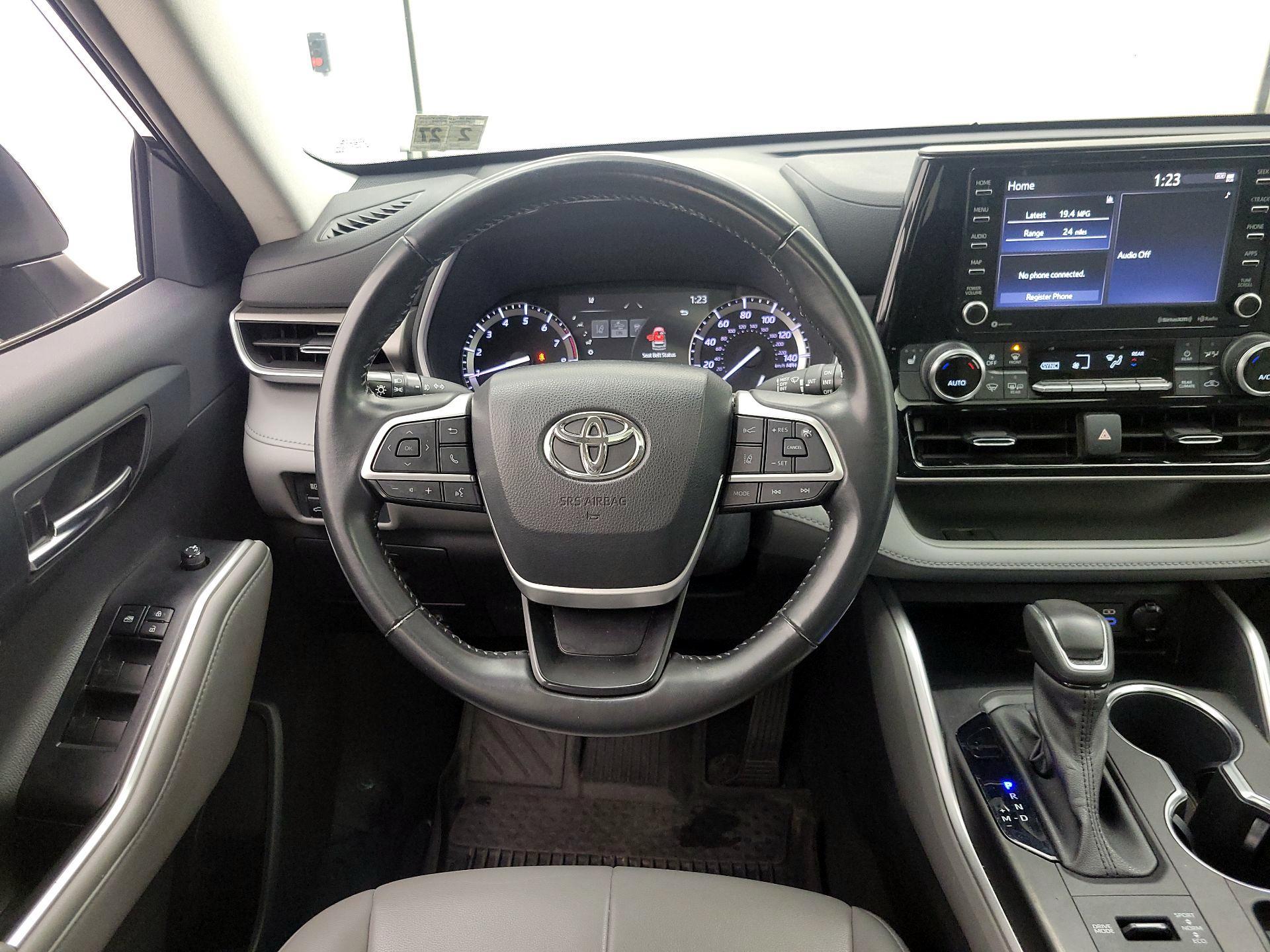 Thumbnail: 2022 Toyota Highlander - 10