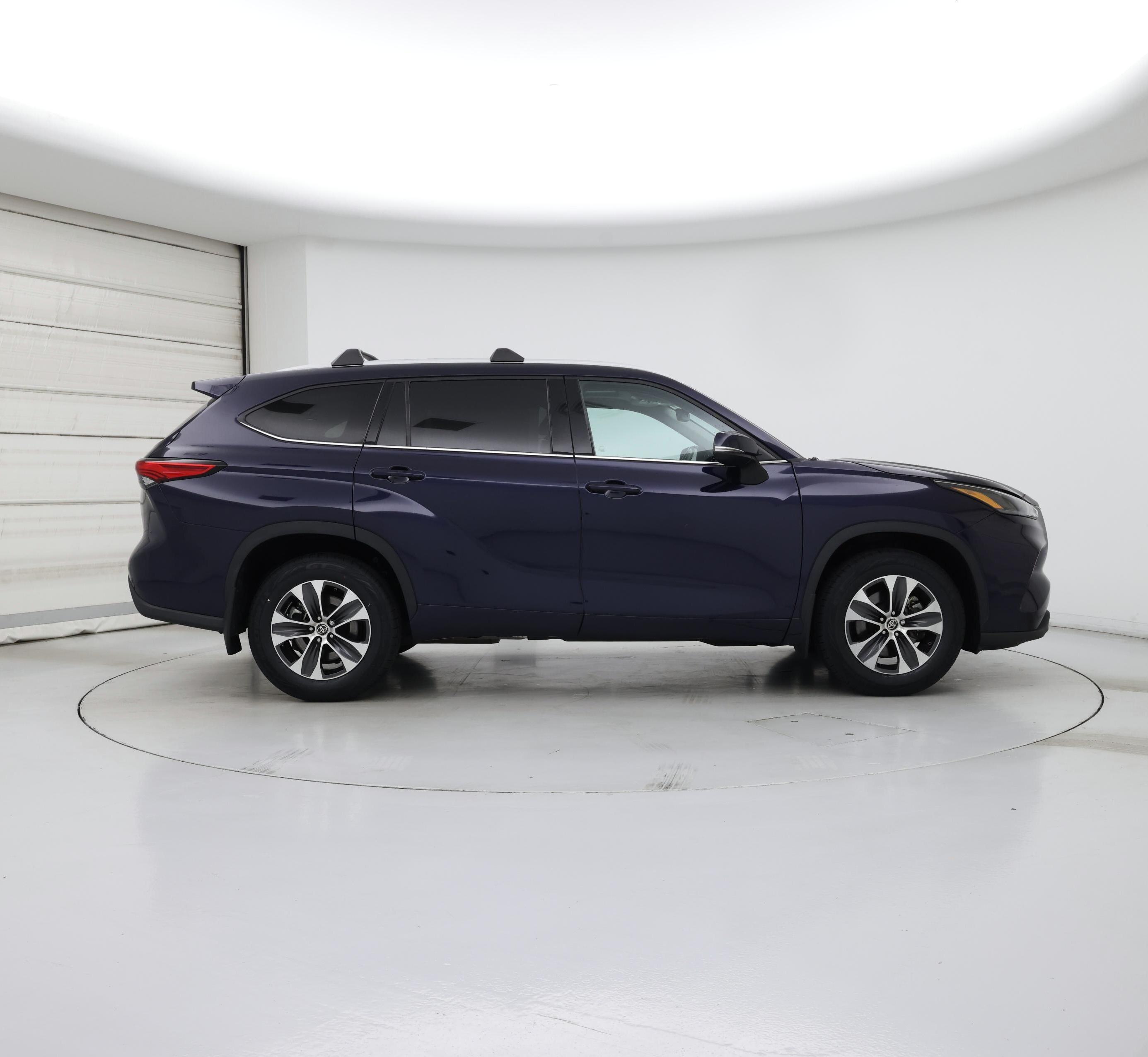 Thumbnail: 2022 Toyota Highlander - 7