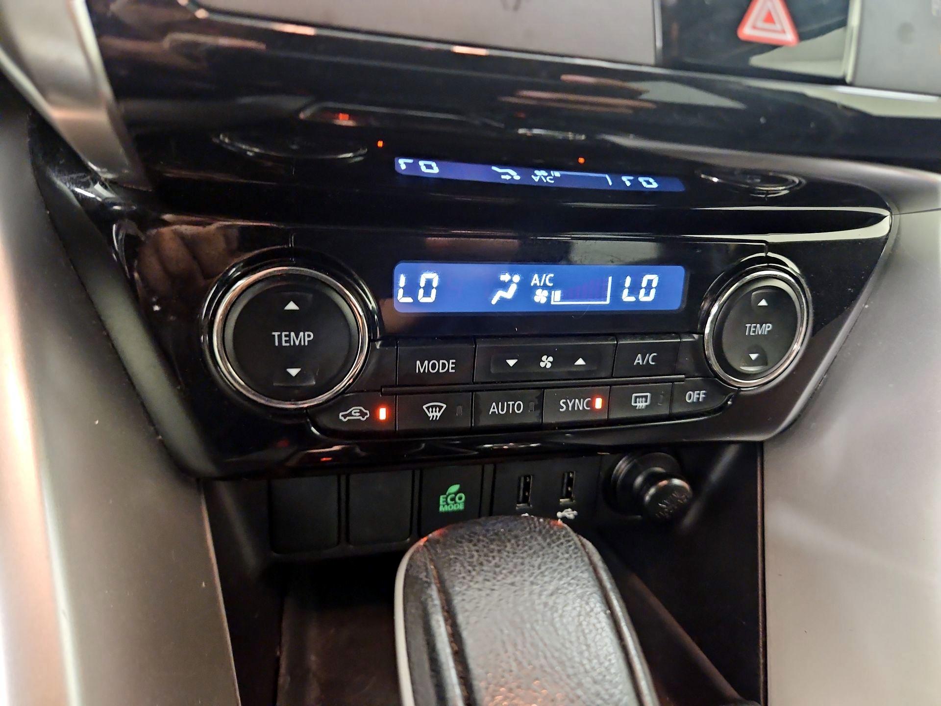 Thumbnail: 2018 Mitsubishi Eclipse Cross - 16