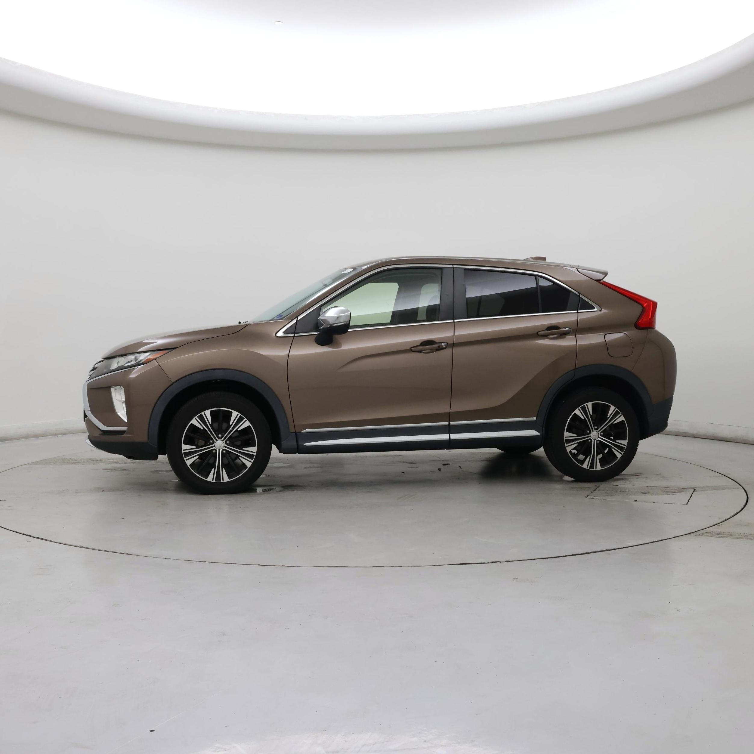 Thumbnail: 2018 Mitsubishi Eclipse Cross - 3