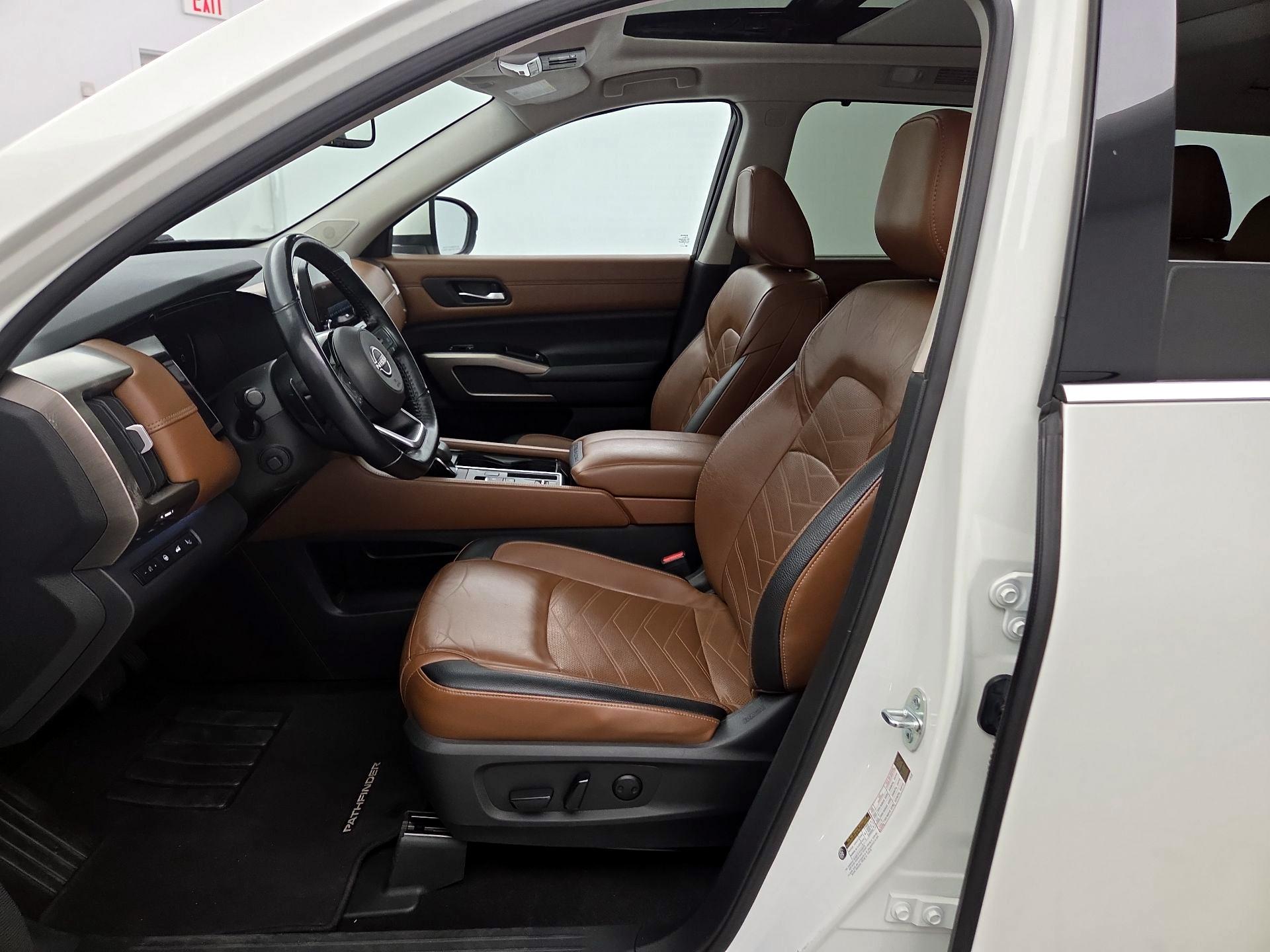 Thumbnail: 2022 Nissan Pathfinder - 11