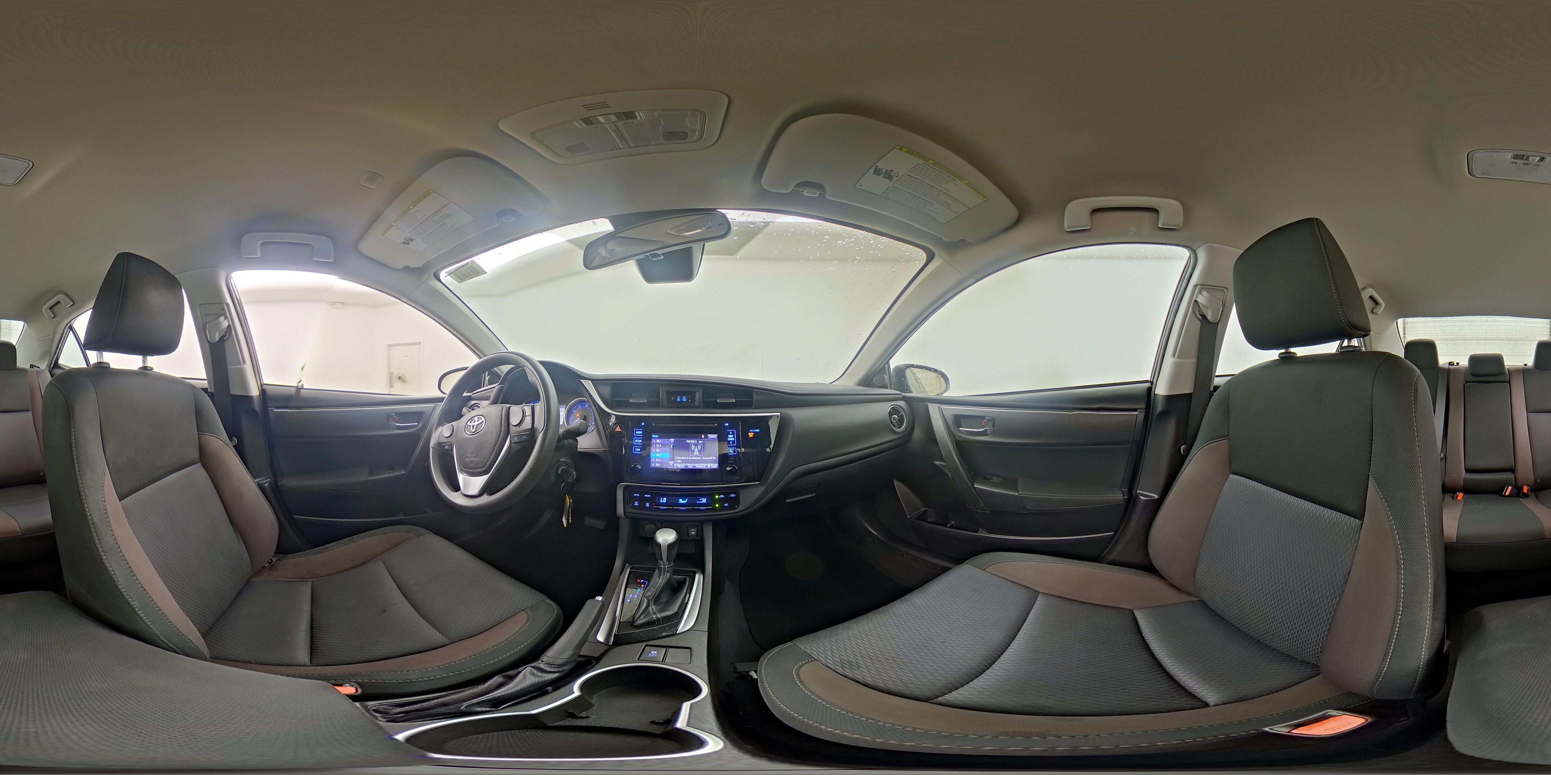 2019 Toyota Corolla LE - Photo 23