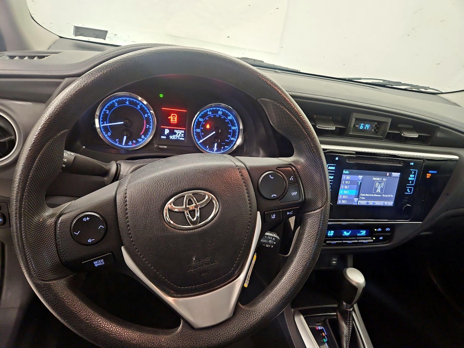 2019 Toyota Corolla LE - Photo 11