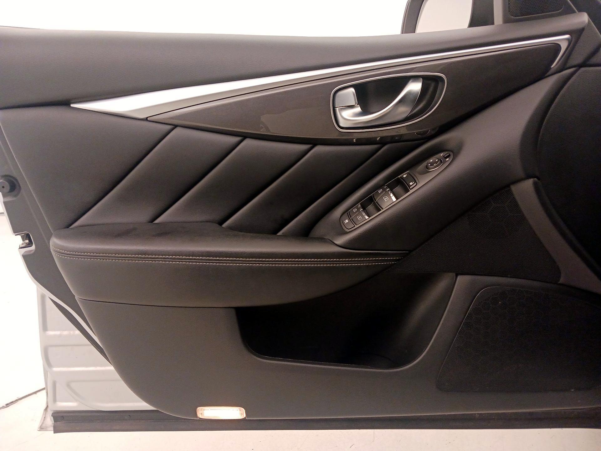 Thumbnail: 2020 INFINITI Q50 - 12