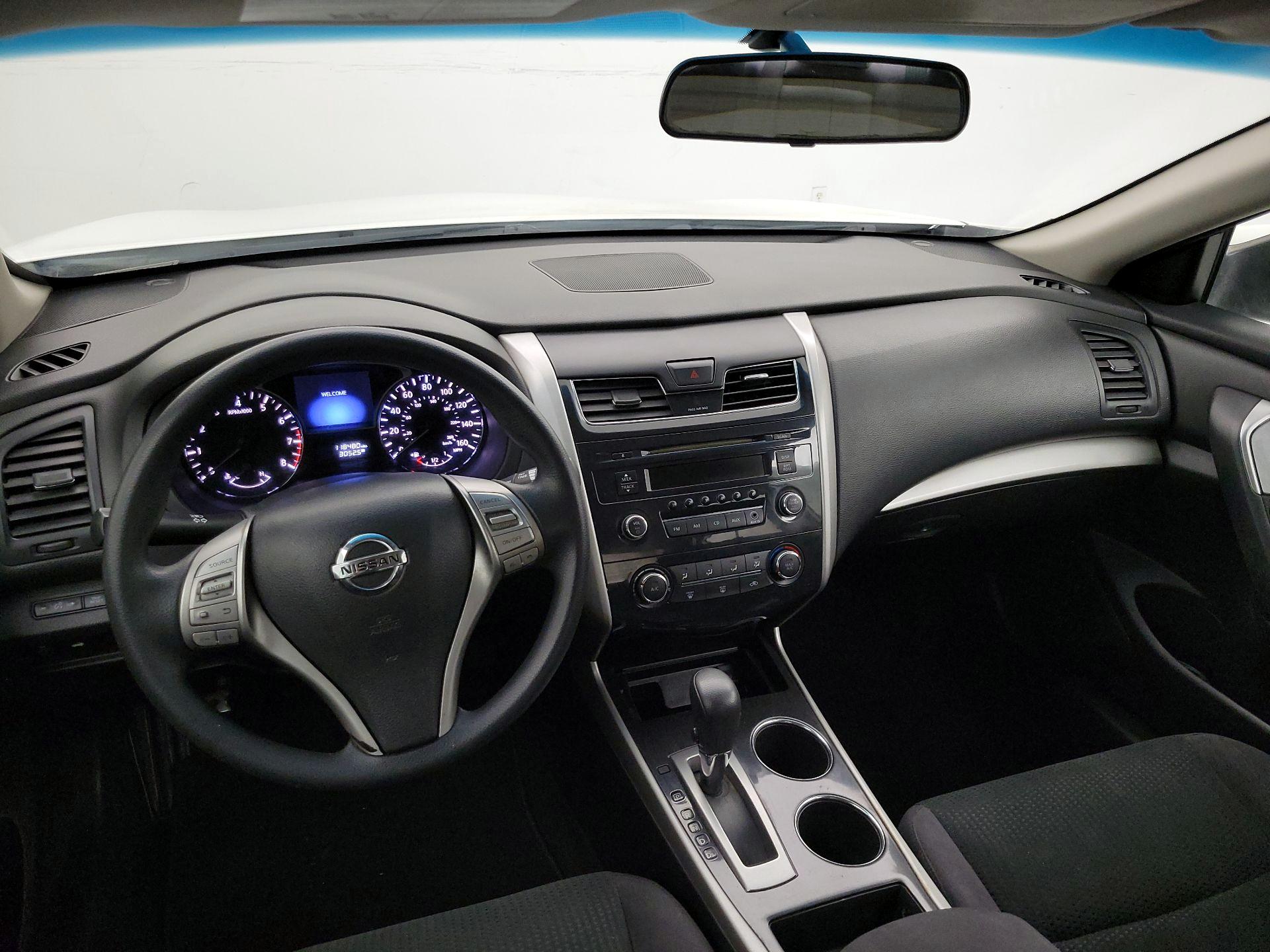 Thumbnail: 2014 Nissan Altima - 9