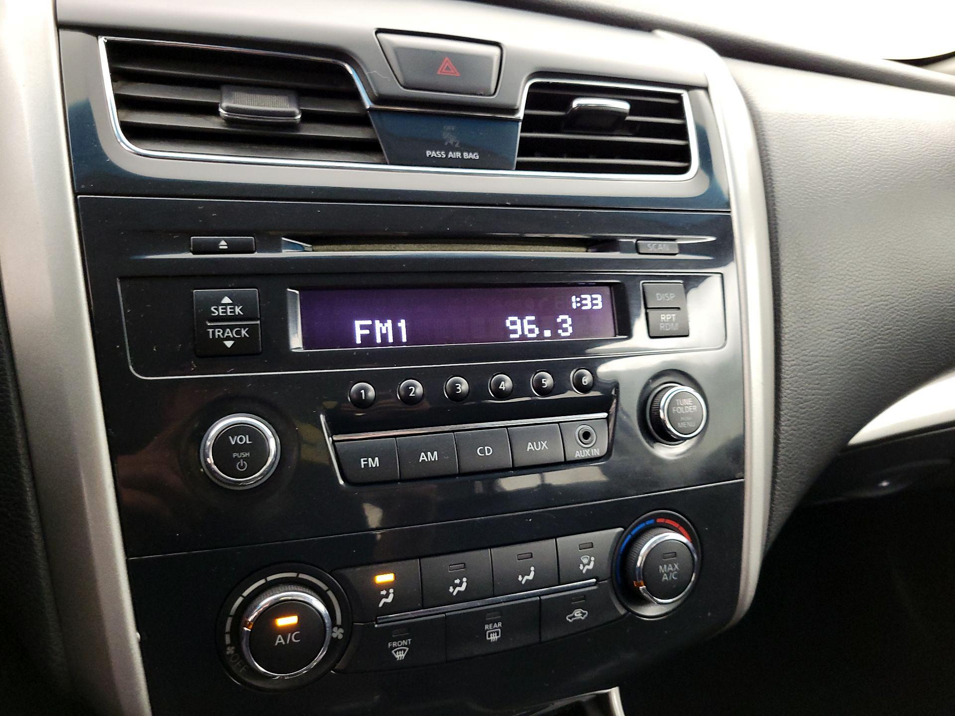 Thumbnail: 2014 Nissan Altima - 14