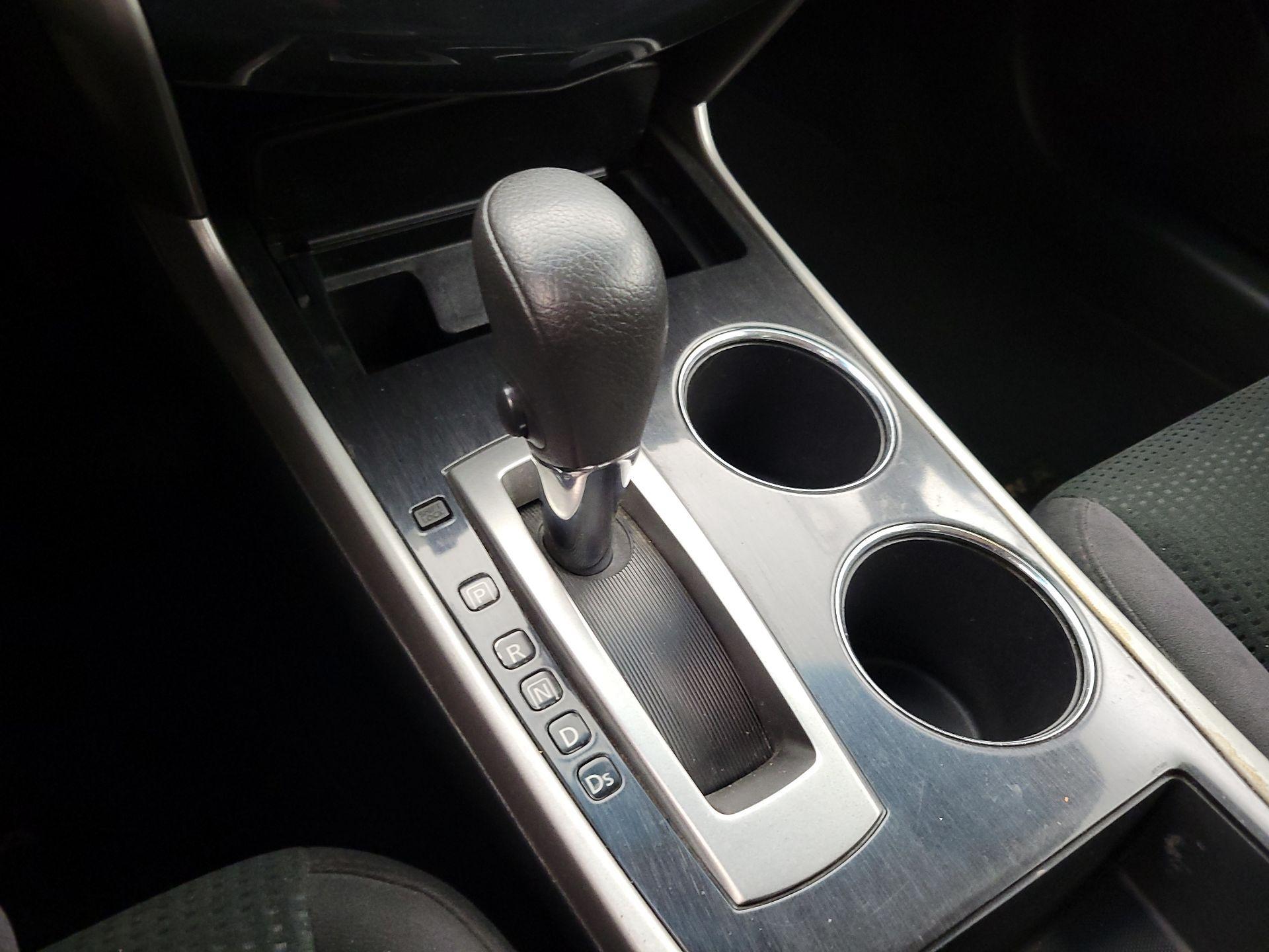 Thumbnail: 2014 Nissan Altima - 16