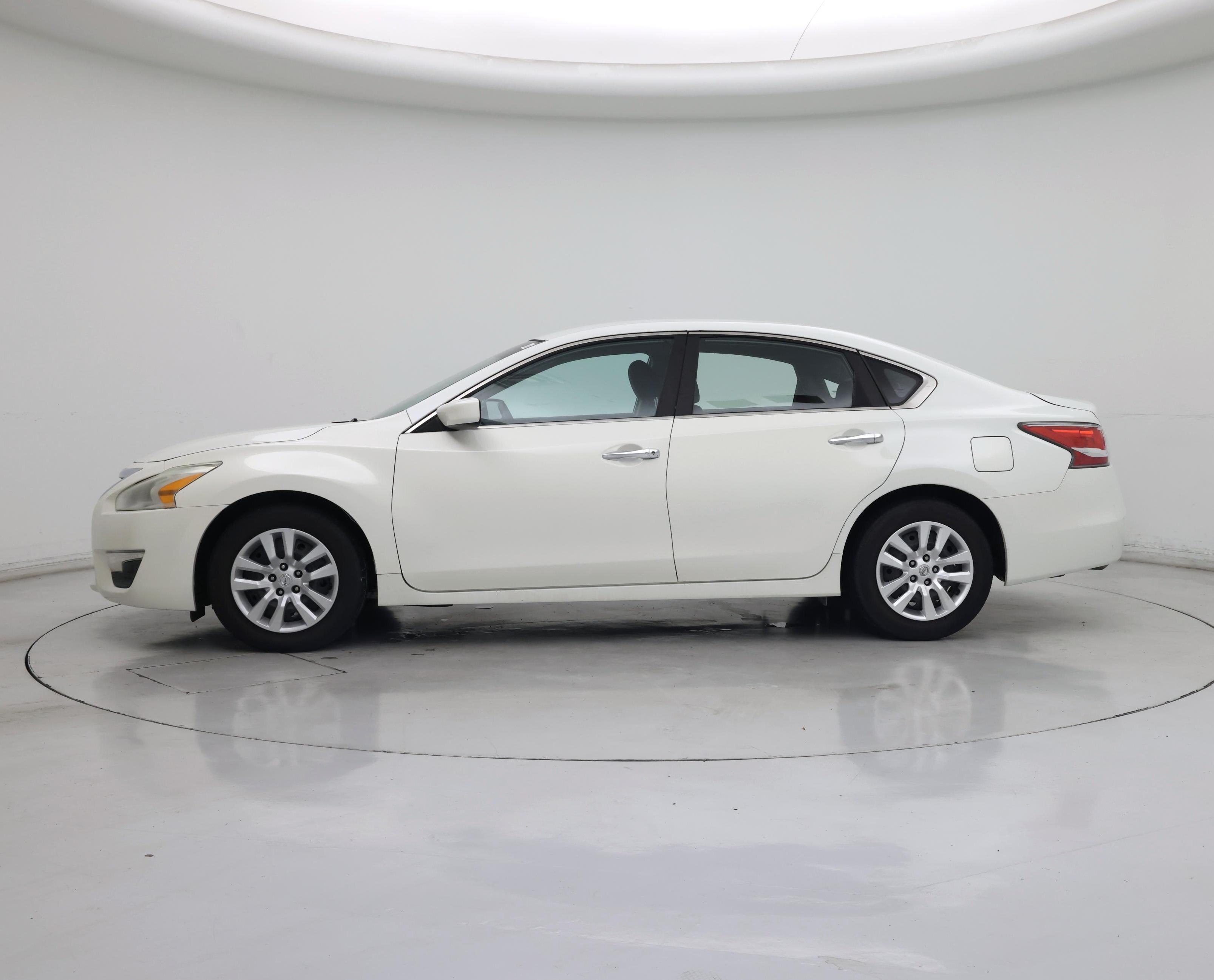 Thumbnail: 2014 Nissan Altima - 3