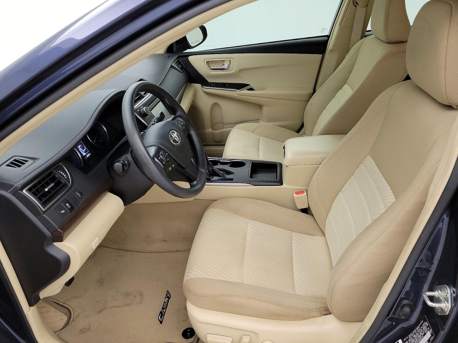 2017 Toyota Camry LE - Photo 12