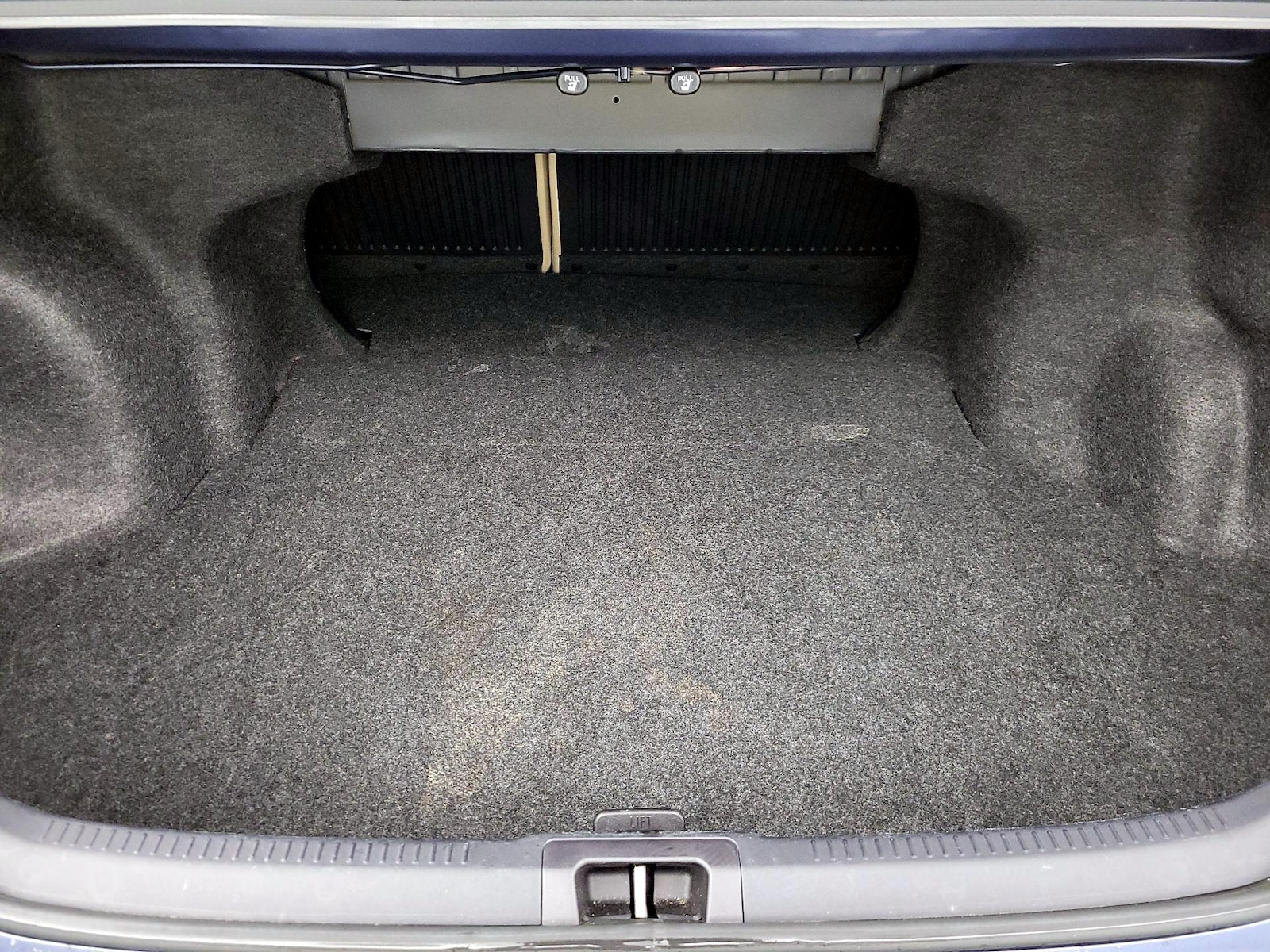 2017 Toyota Camry LE - Photo 21