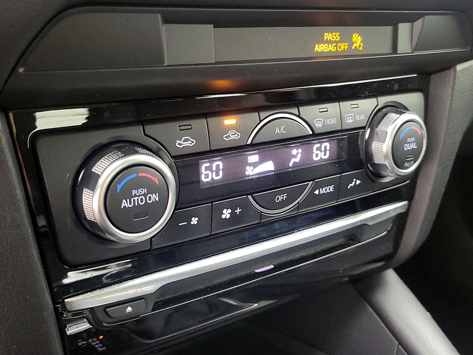 2016 Mazda MAZDA6 i Touring - Photo 17