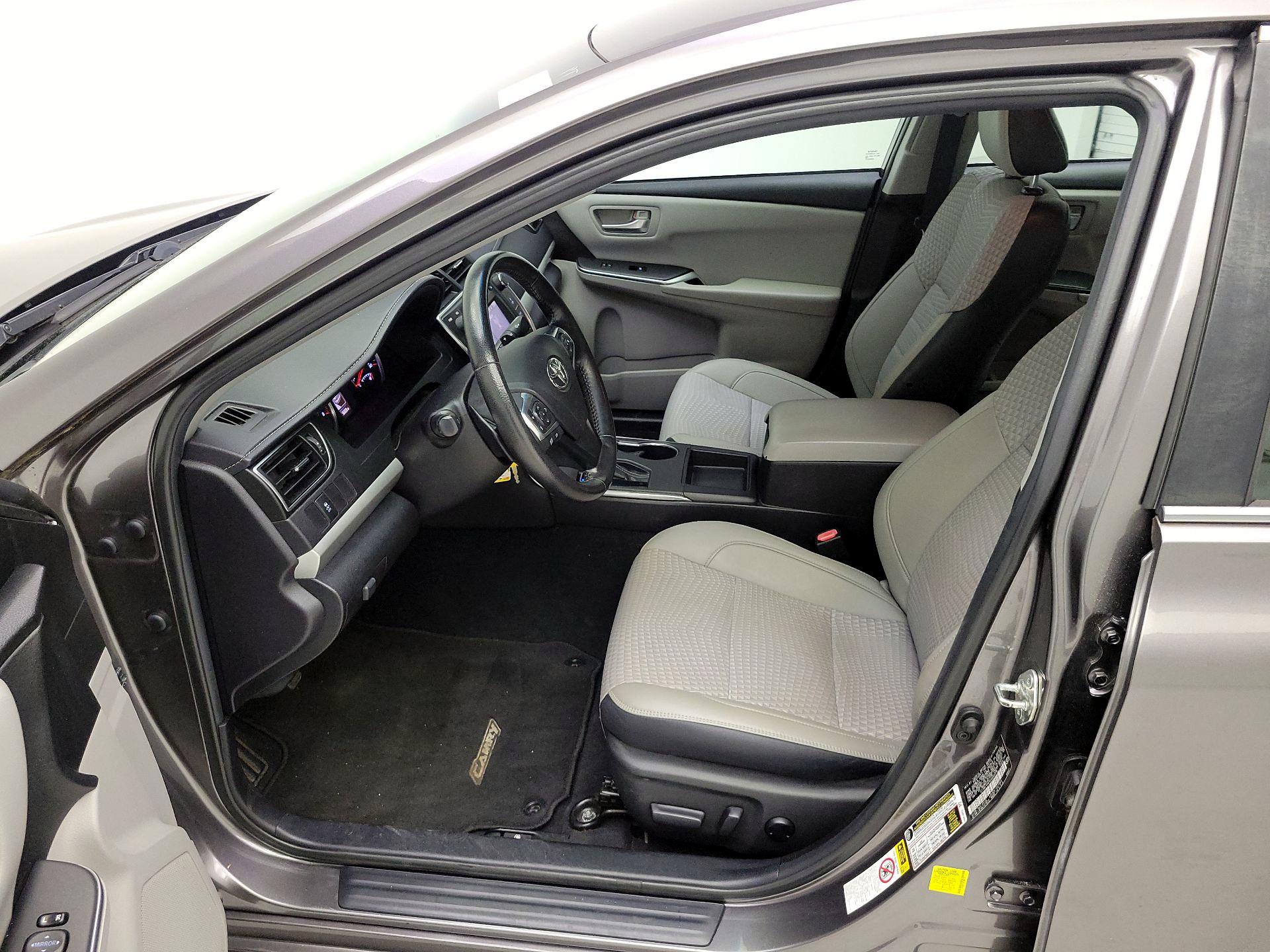 Thumbnail: 2015 Toyota Camry - 9