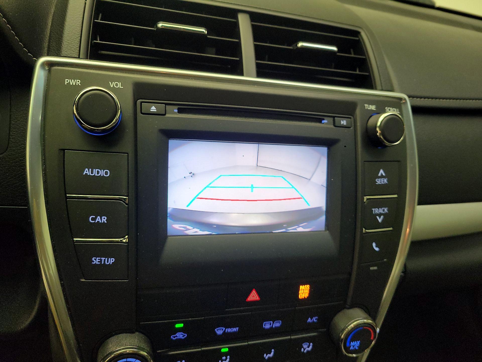 Thumbnail: 2015 Toyota Camry - 12