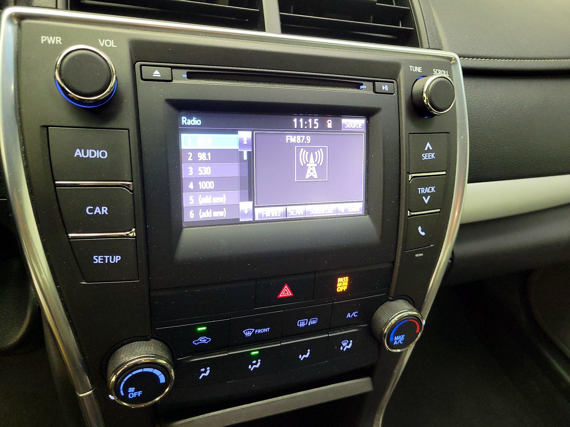 Thumbnail: 2015 Toyota Camry - 13