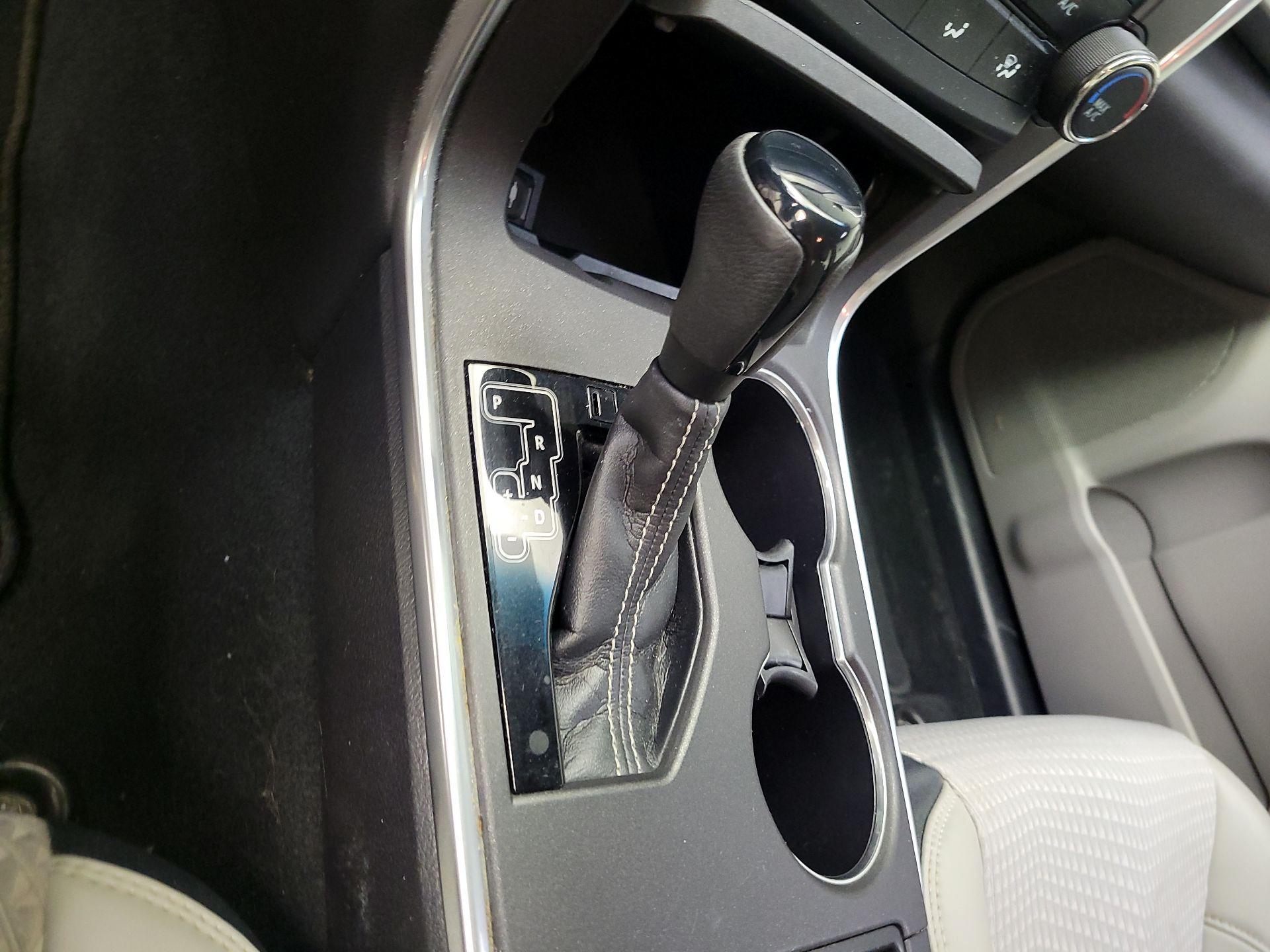 Thumbnail: 2015 Toyota Camry - 15