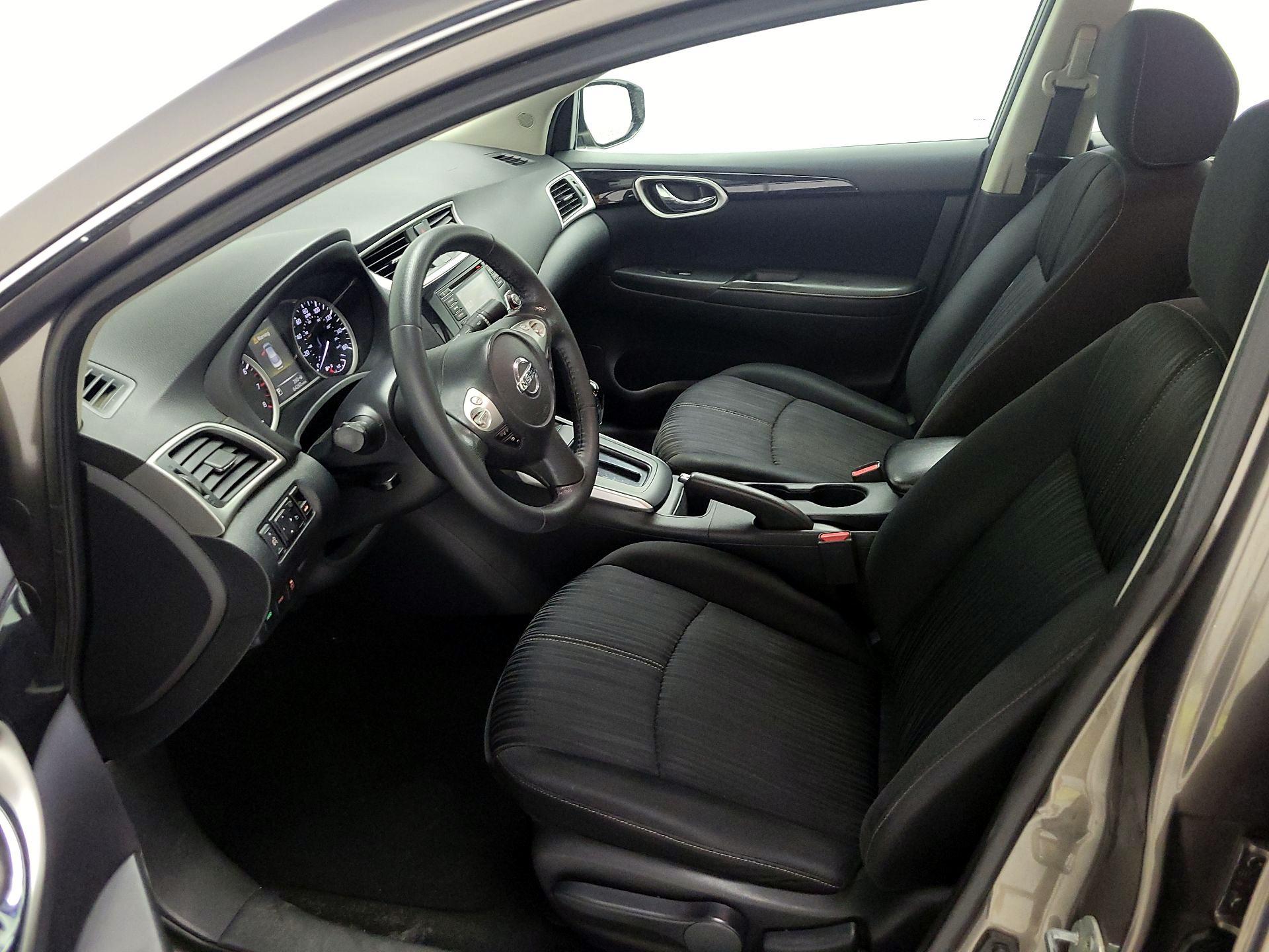 Thumbnail: 2017 Nissan Sentra - 11