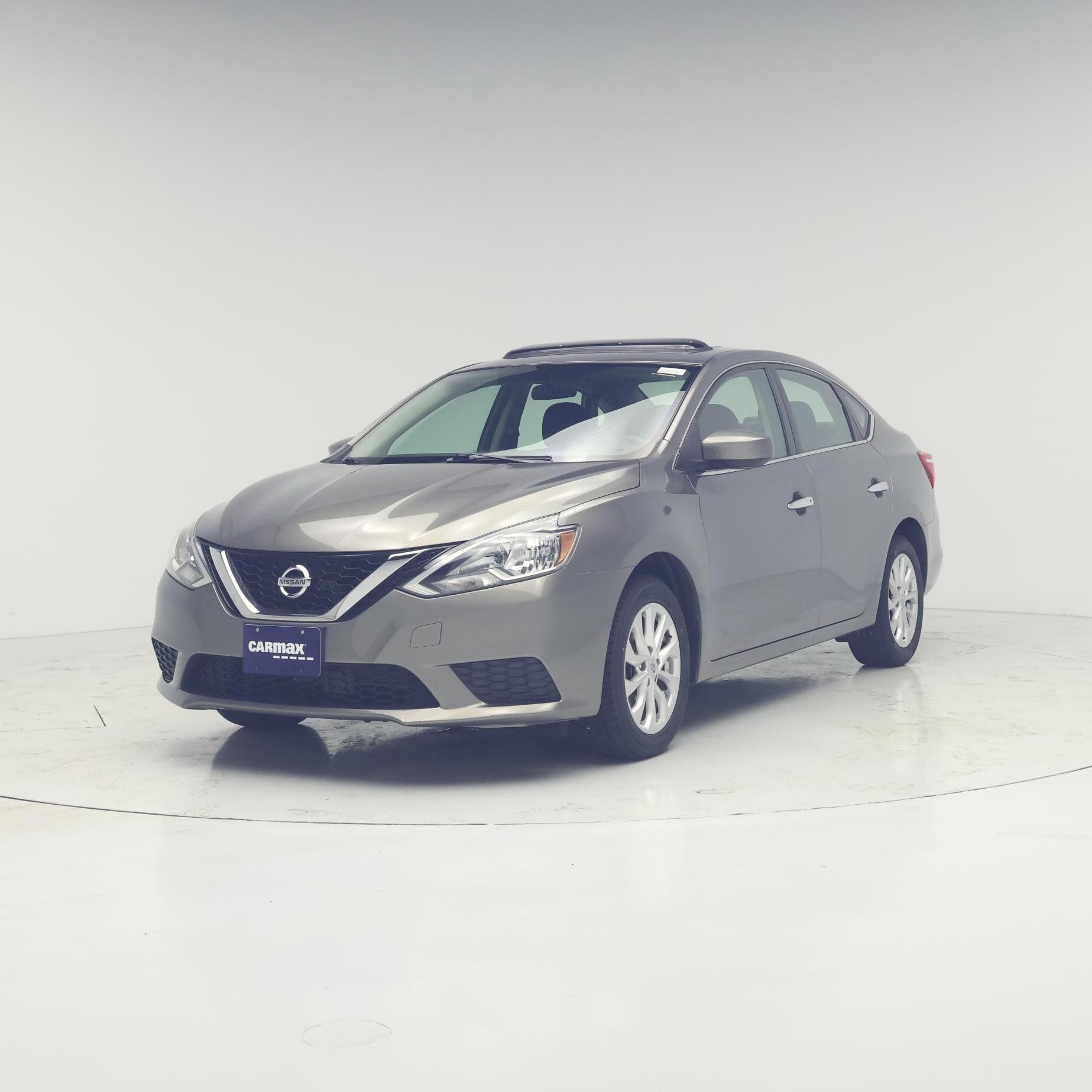 Thumbnail: 2017 Nissan Sentra - 4