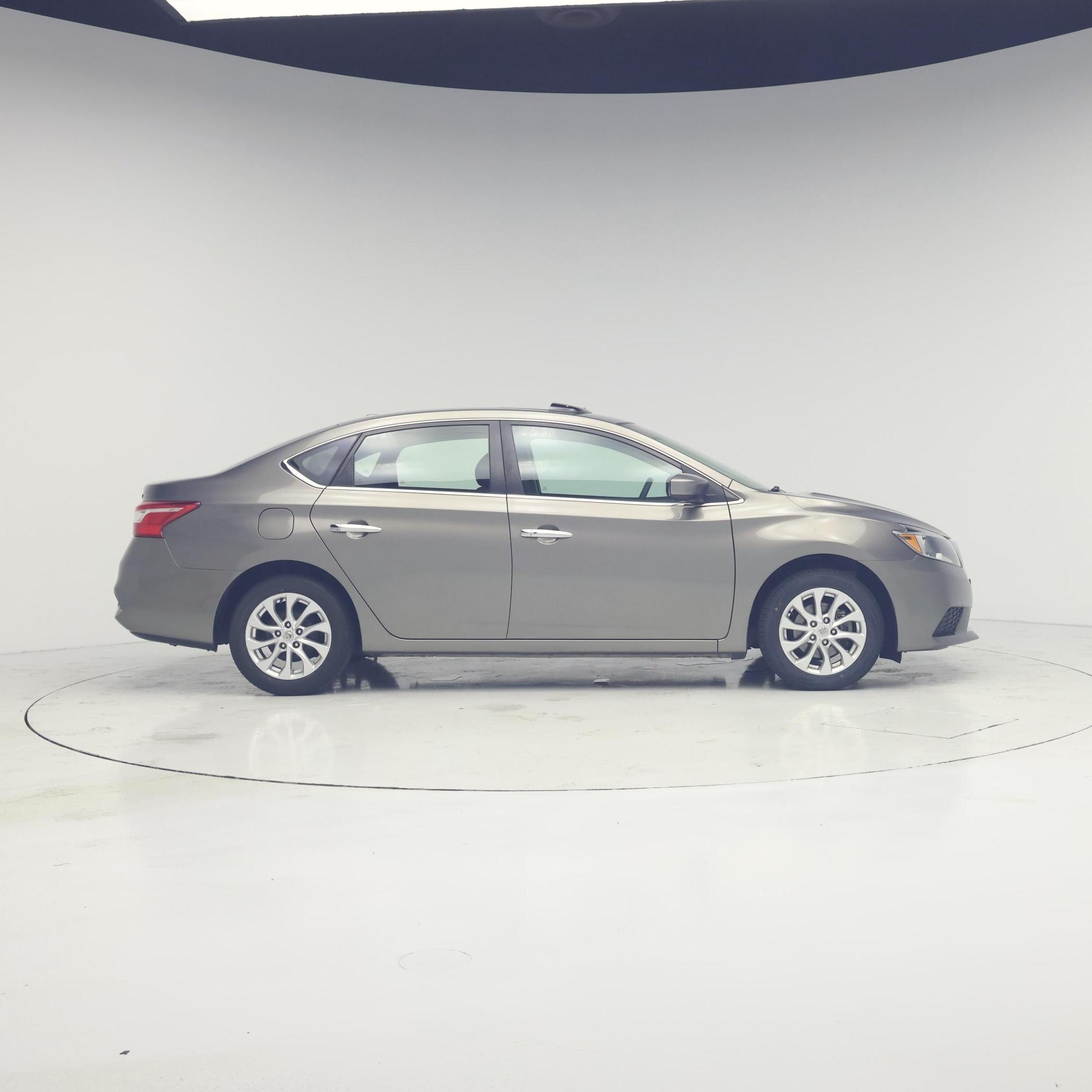 Thumbnail: 2017 Nissan Sentra - 7