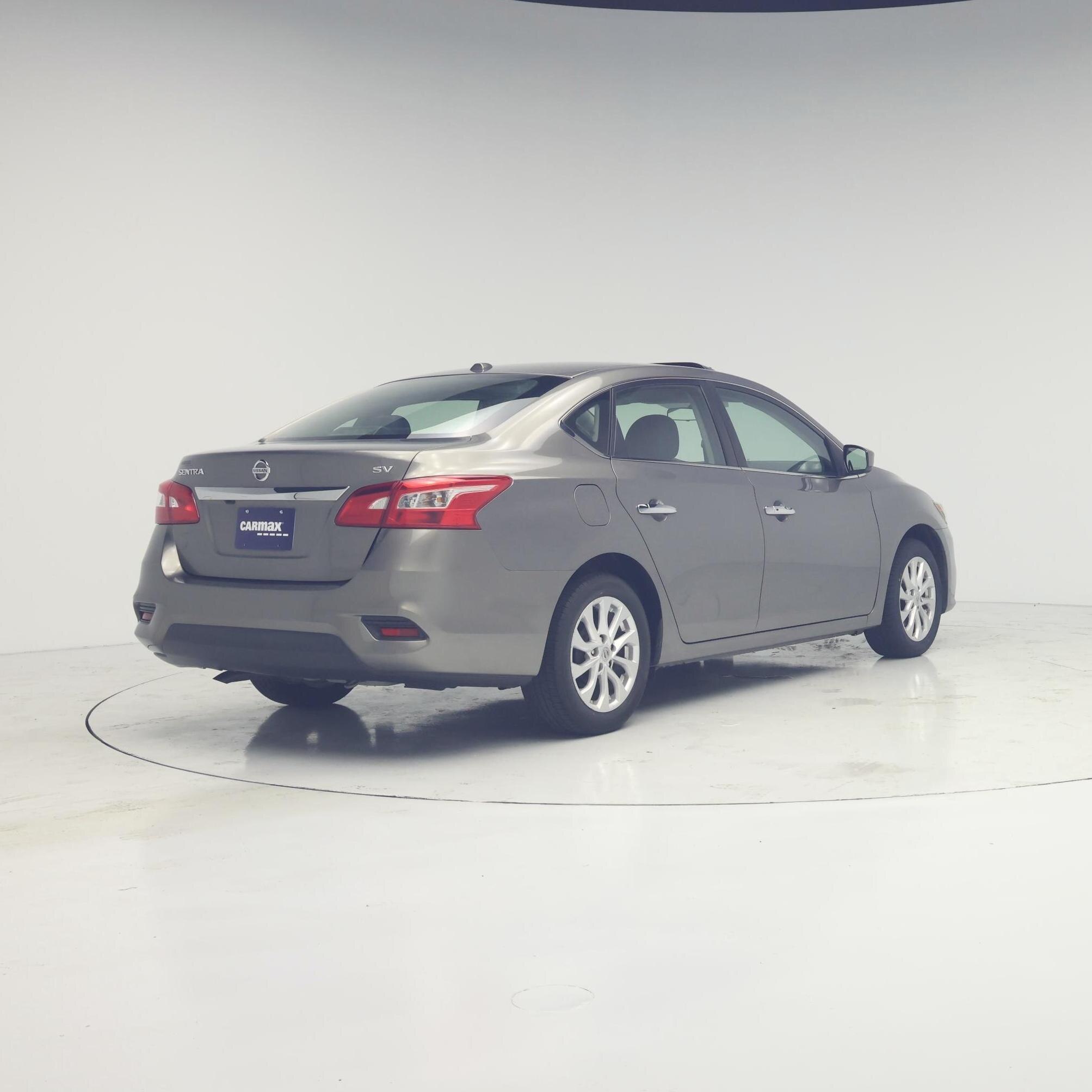 Thumbnail: 2017 Nissan Sentra - 8
