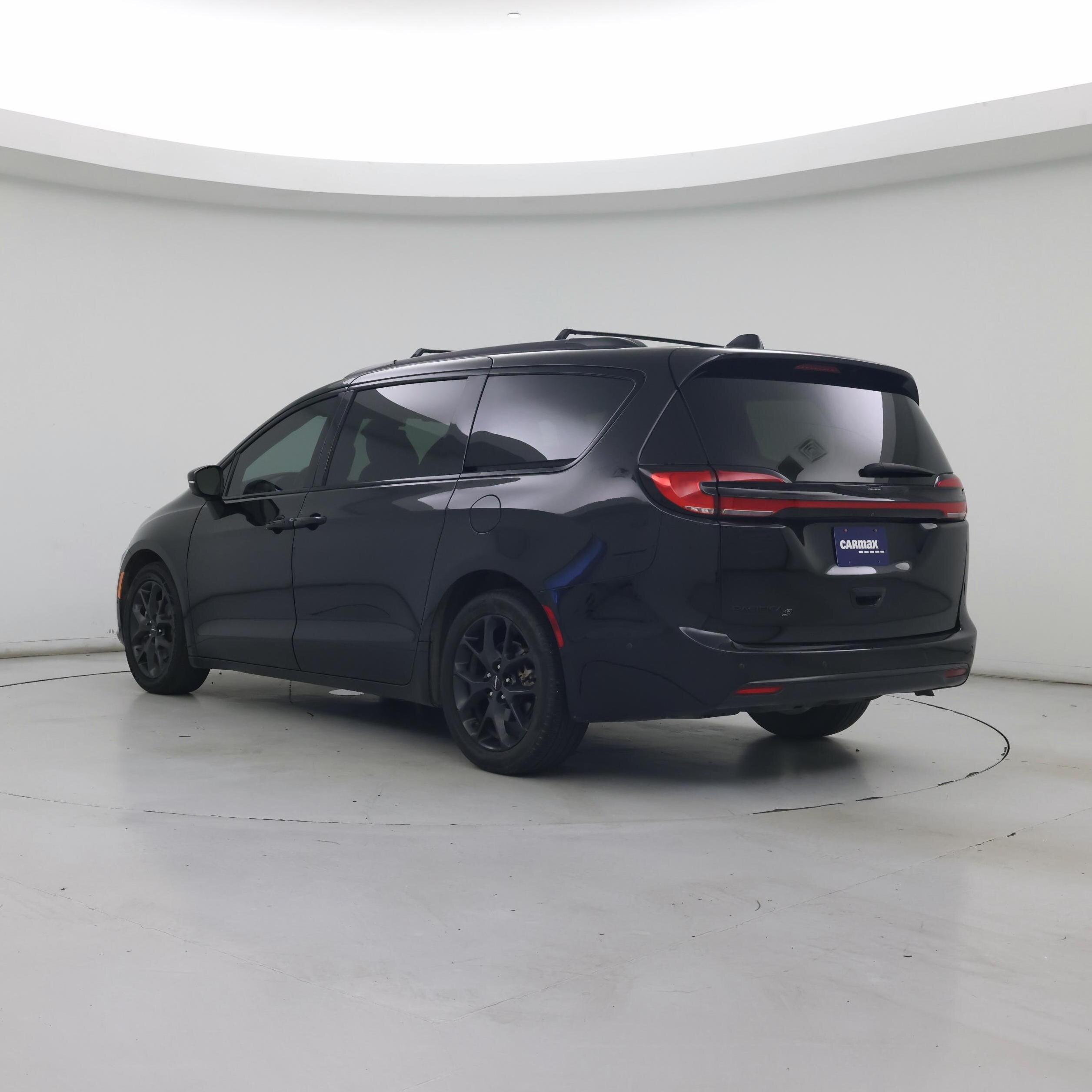 Thumbnail: 2023 Chrysler Pacifica - 2