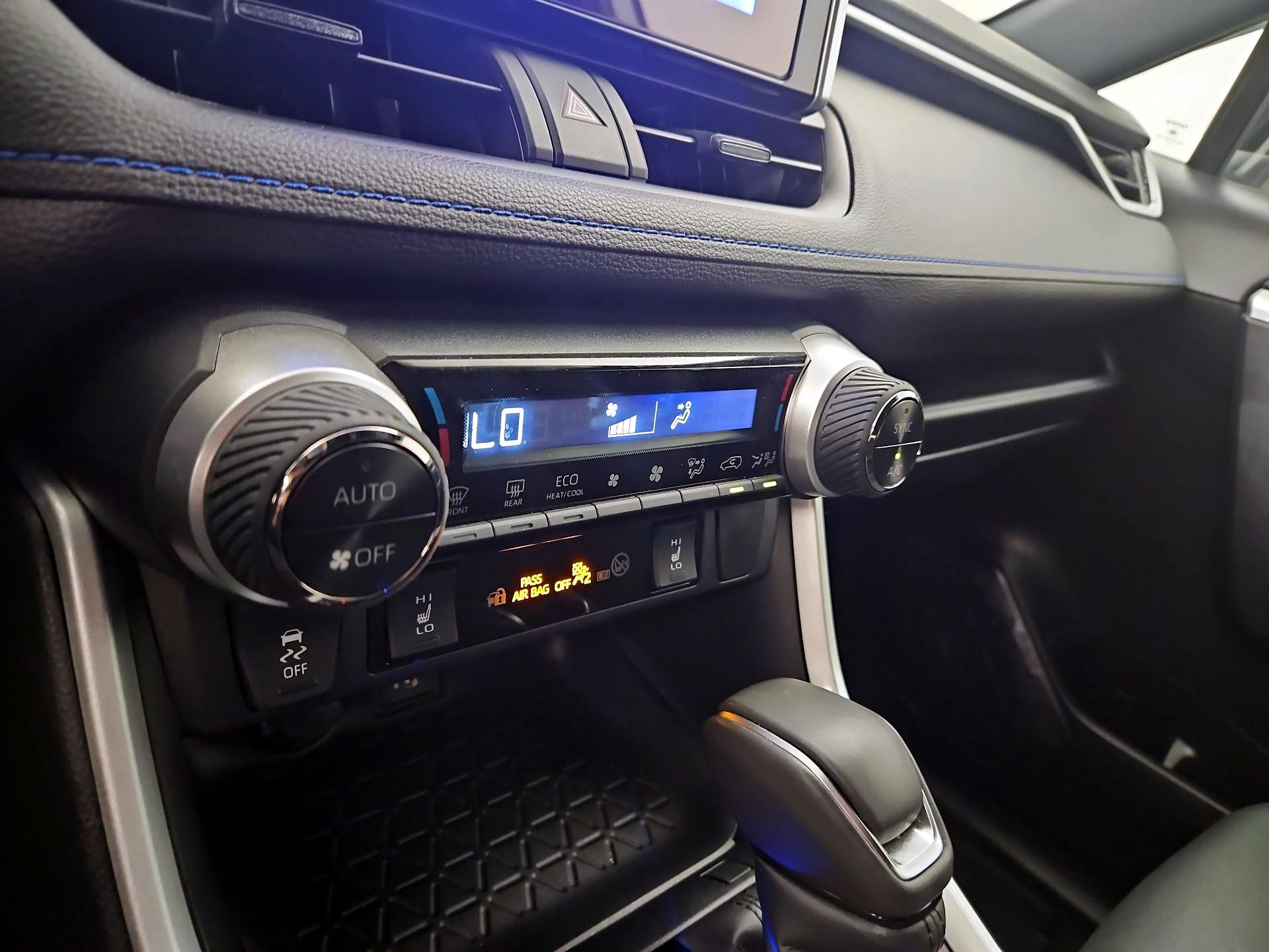 Thumbnail: 2024 Toyota RAV4 - 16