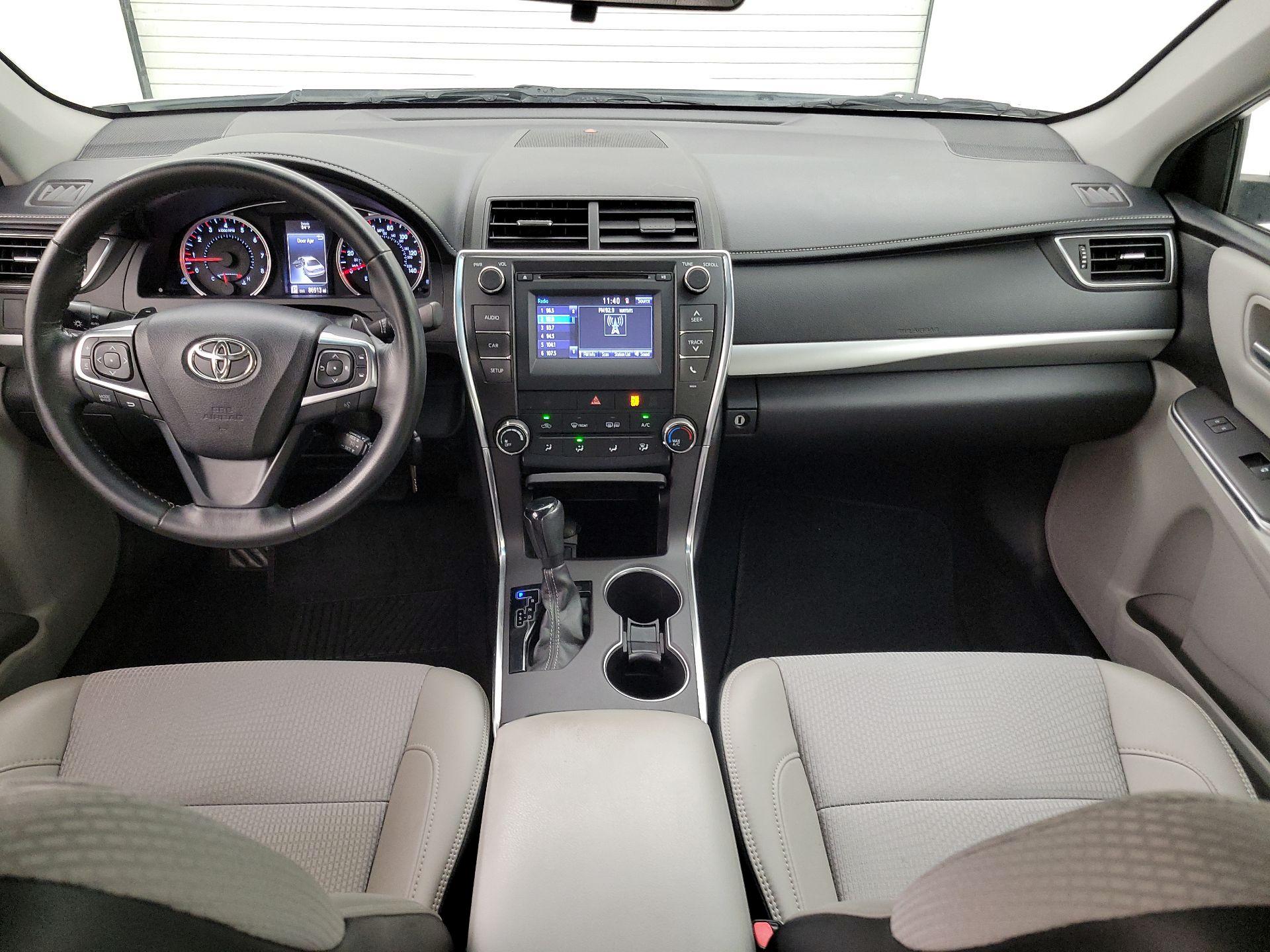 Thumbnail: 2016 Toyota Camry - 9