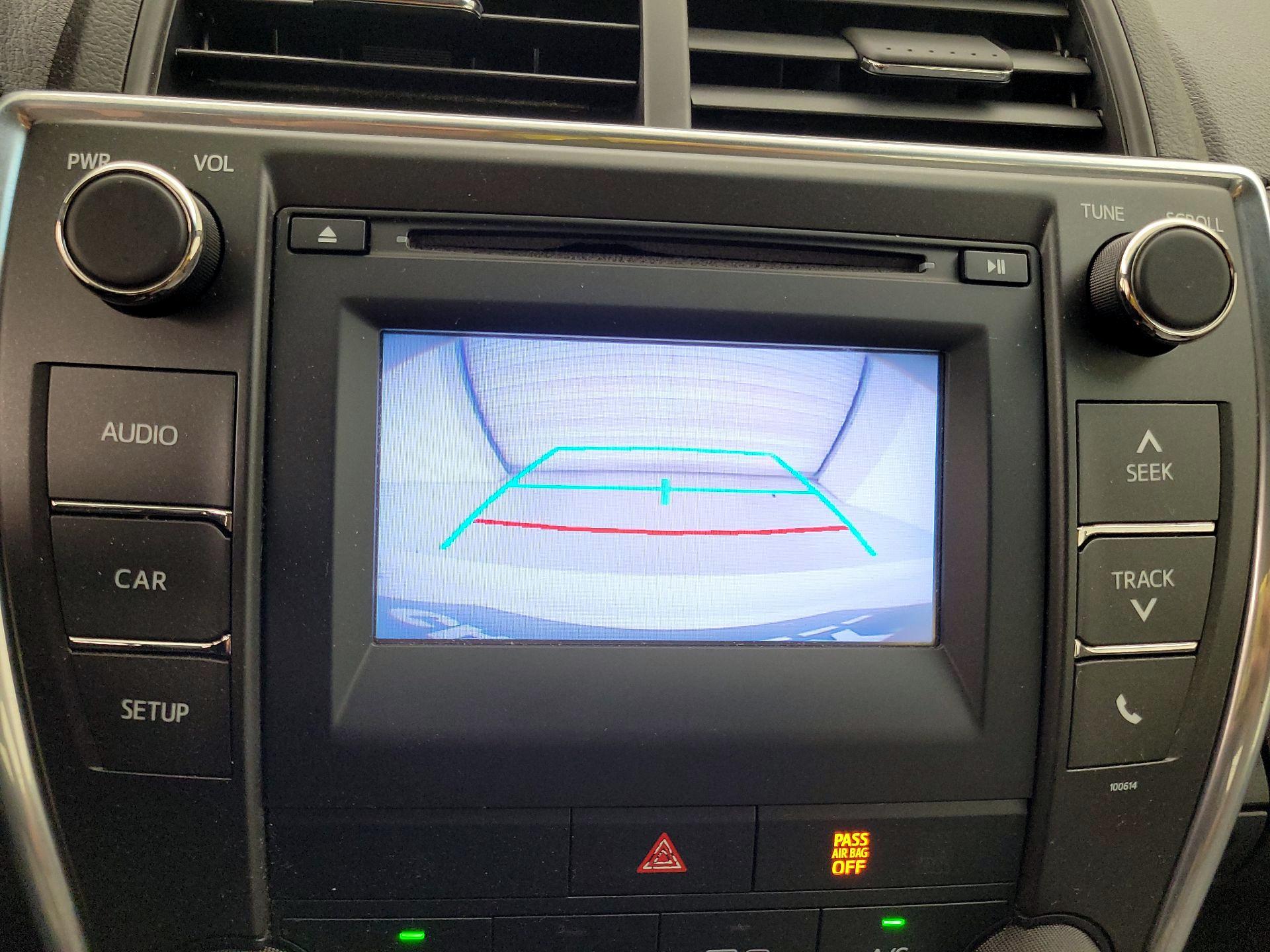 Thumbnail: 2016 Toyota Camry - 14
