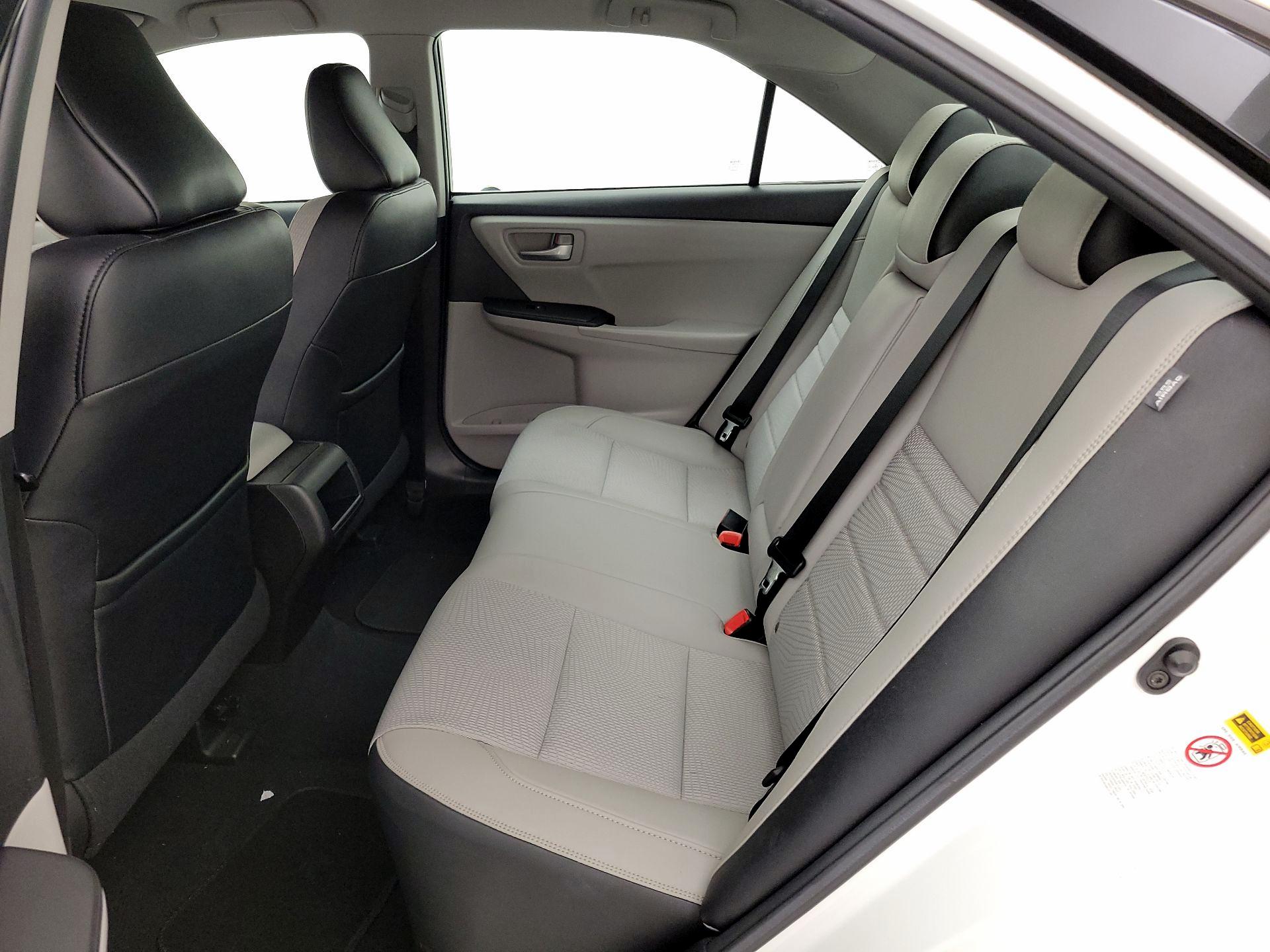 Thumbnail: 2016 Toyota Camry - 19