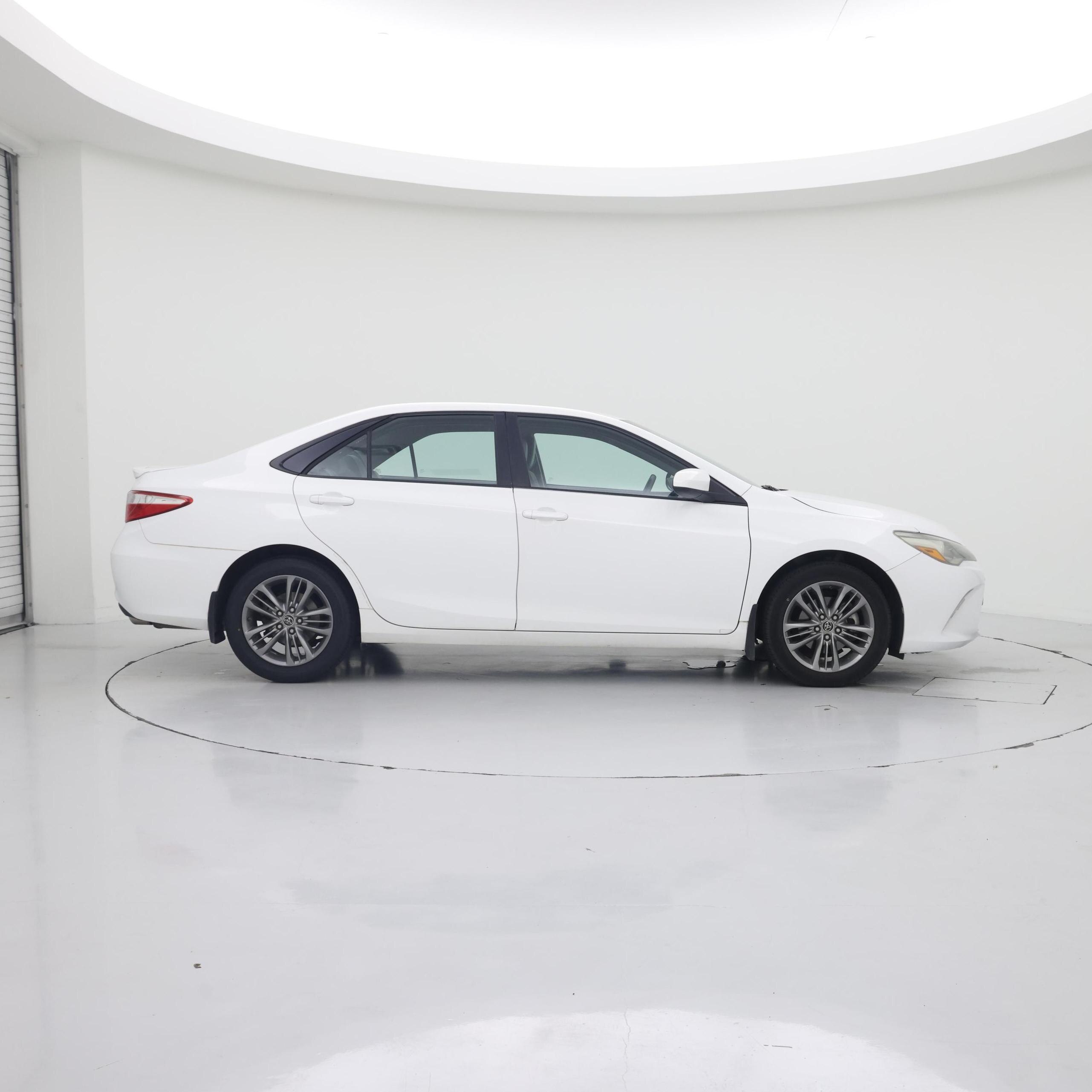 Thumbnail: 2016 Toyota Camry - 7