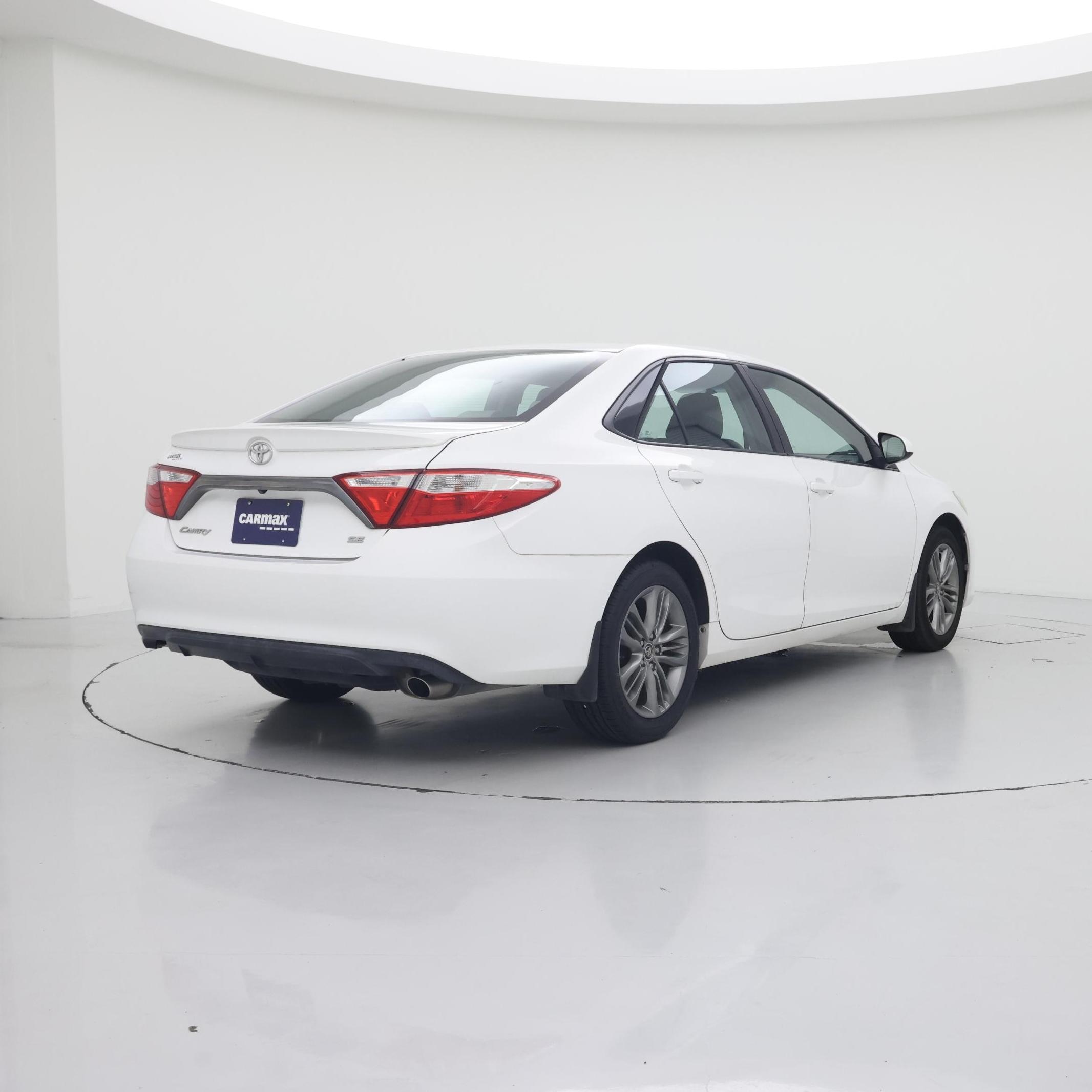 Thumbnail: 2016 Toyota Camry - 8