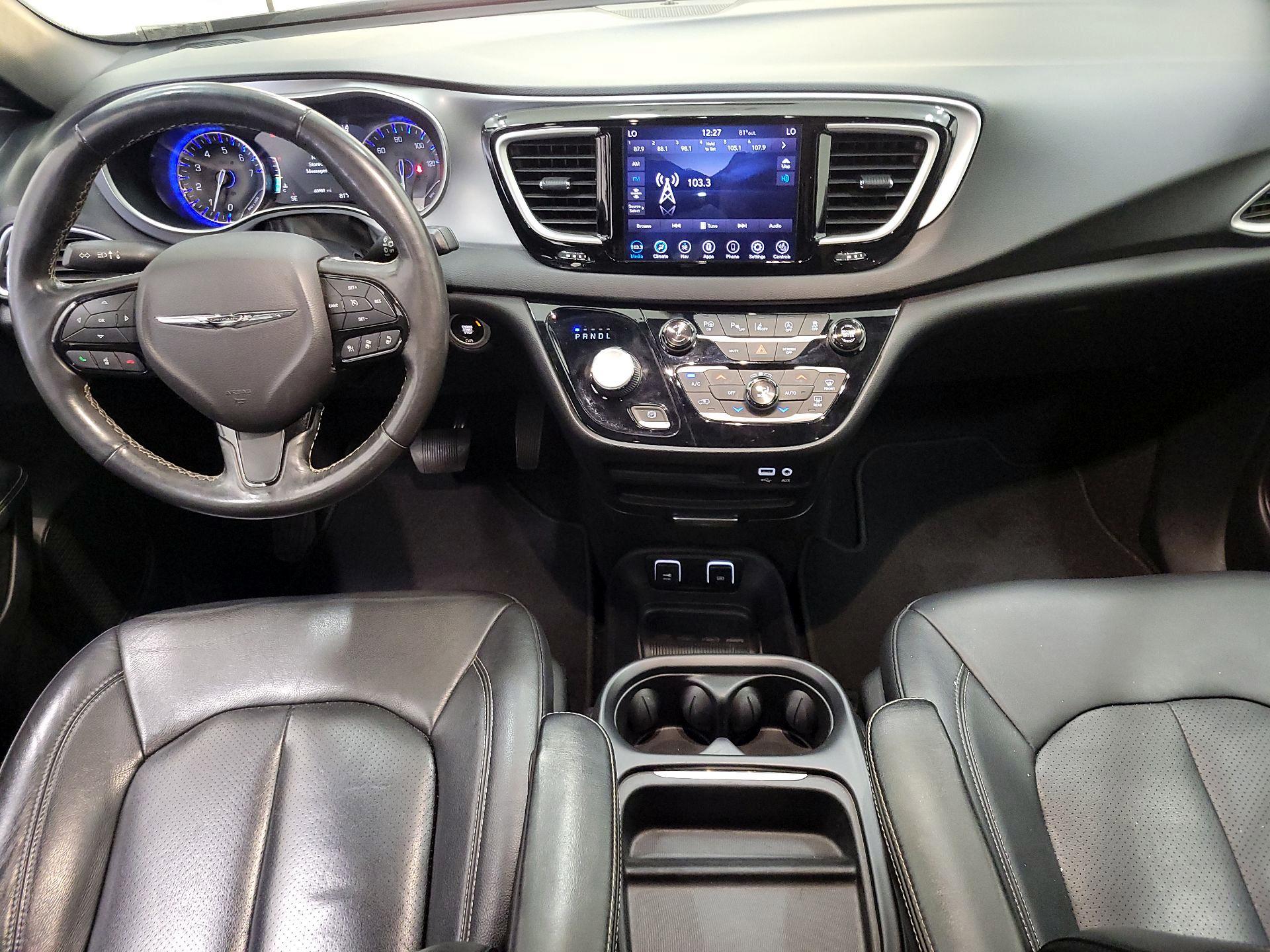 Thumbnail: 2020 Chrysler Pacifica - 9