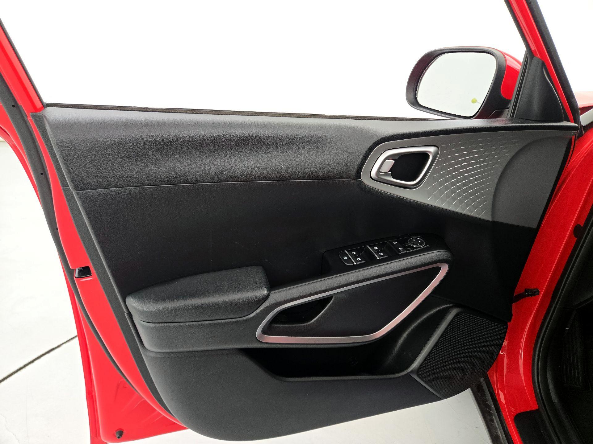 Thumbnail: 2021 Kia Soul - 12