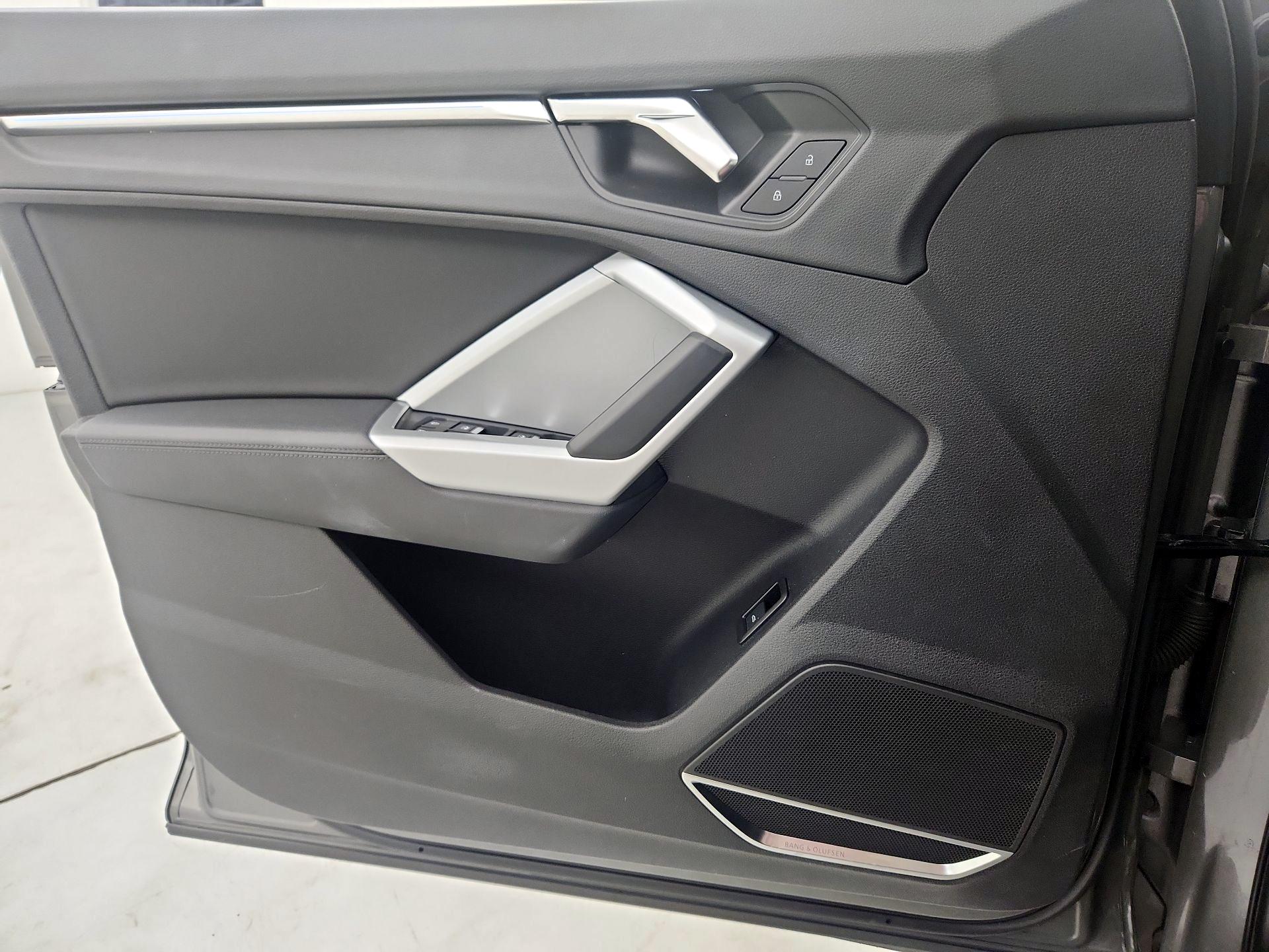 Thumbnail: 2021 Audi Q3 - 12