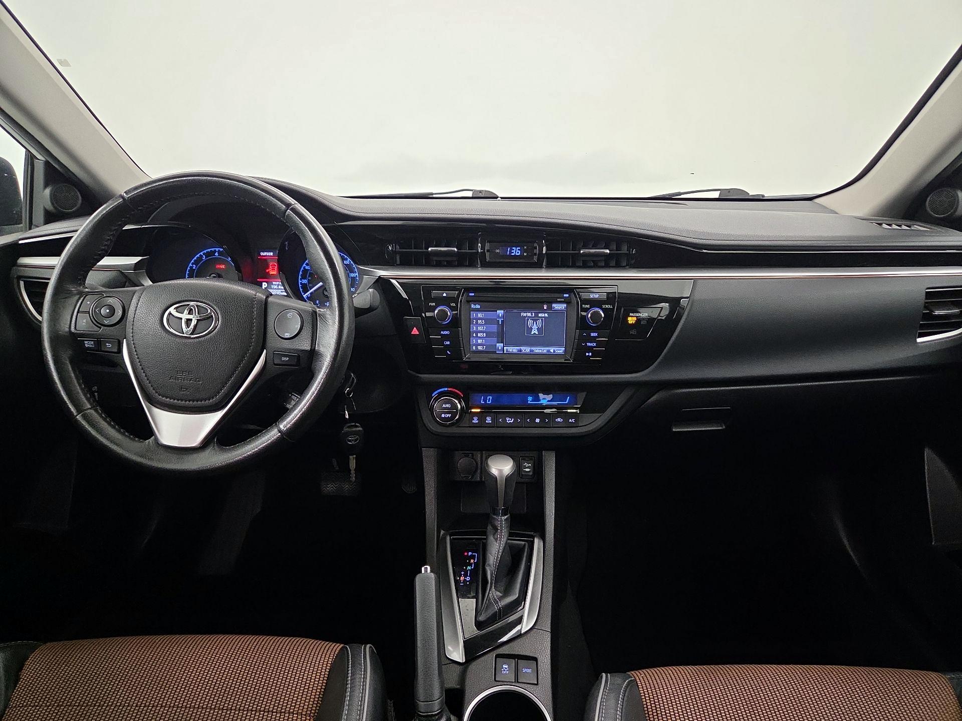 Thumbnail: 2014 Toyota Corolla - 9