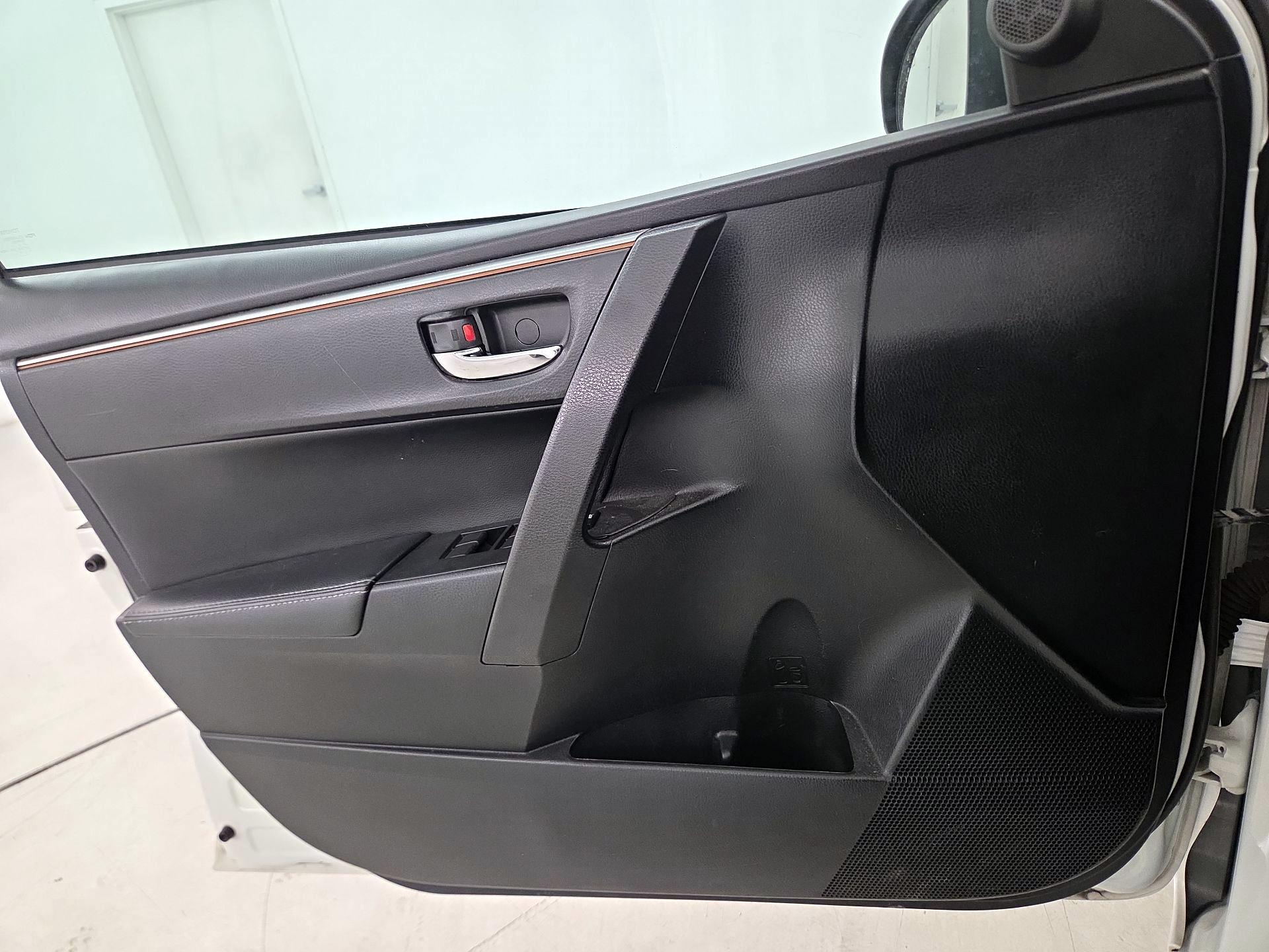 Thumbnail: 2014 Toyota Corolla - 12